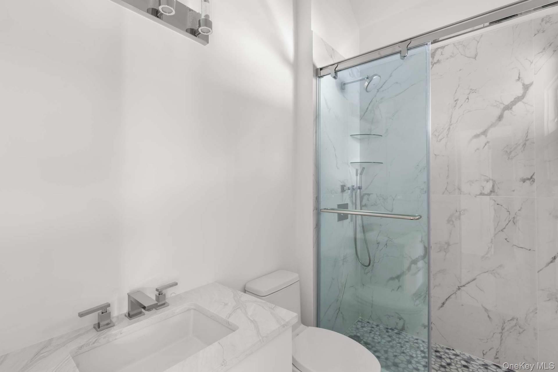 4 Bonita Road, East Quogue, NY 11942