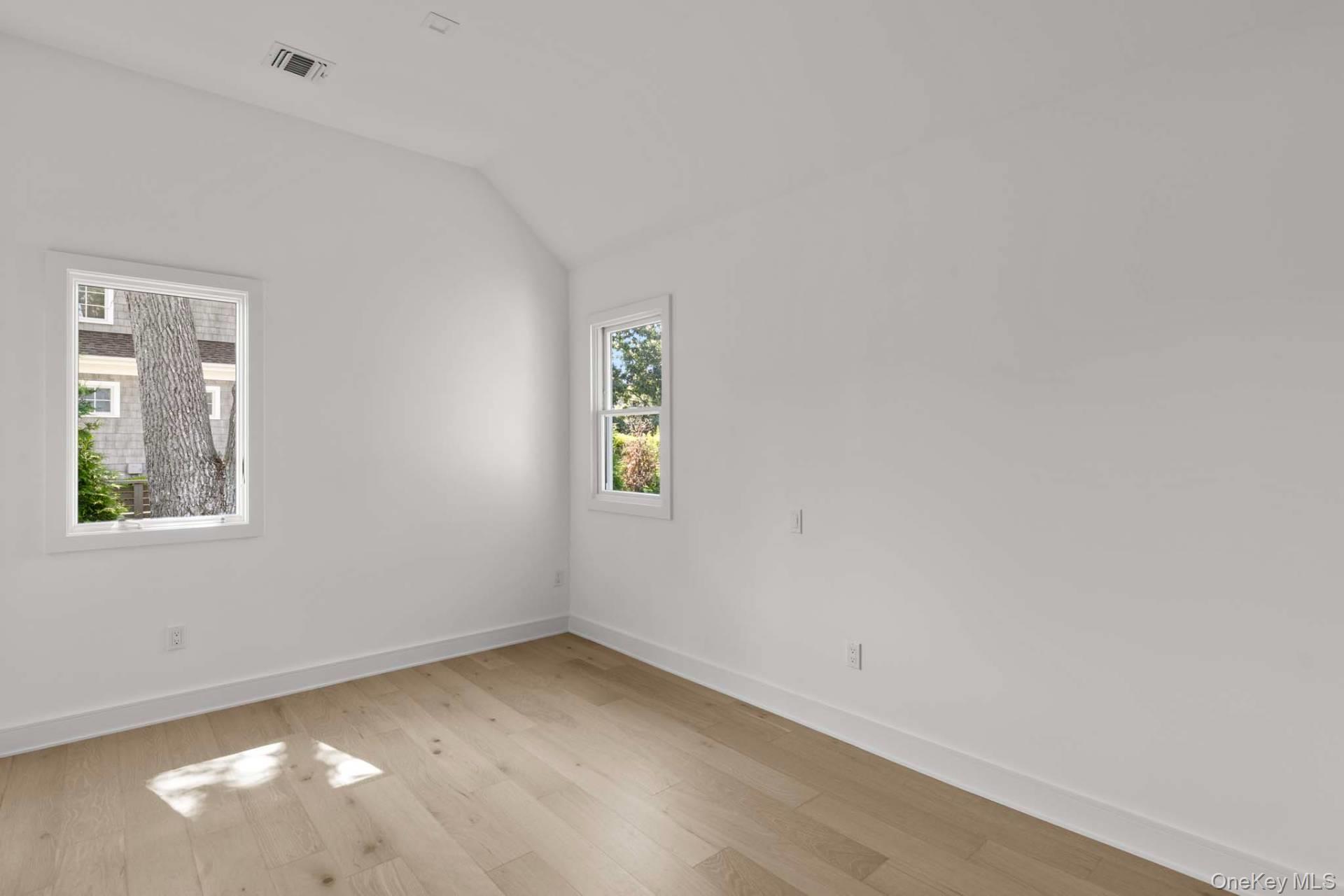 4 Bonita Road, East Quogue, NY 11942