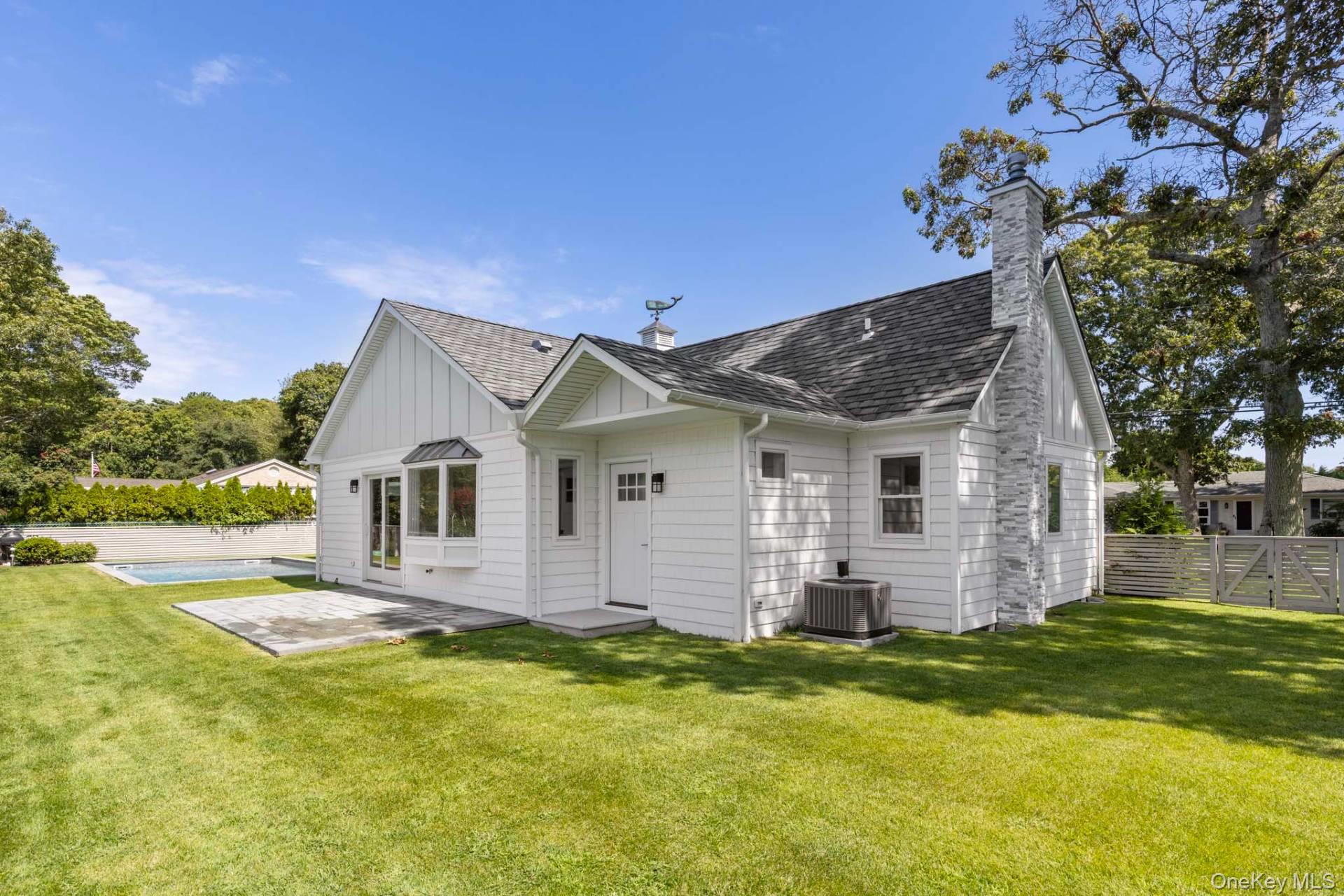 4 Bonita Road, East Quogue, NY 11942