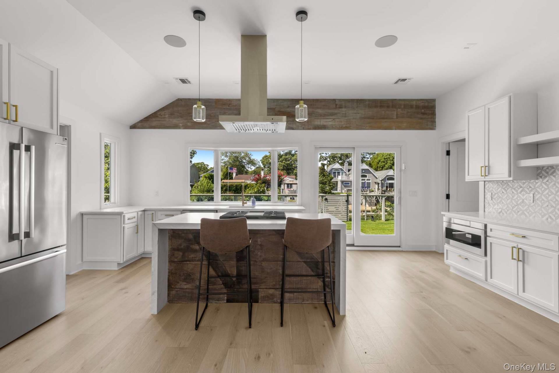 4 Bonita Road, East Quogue, NY 11942