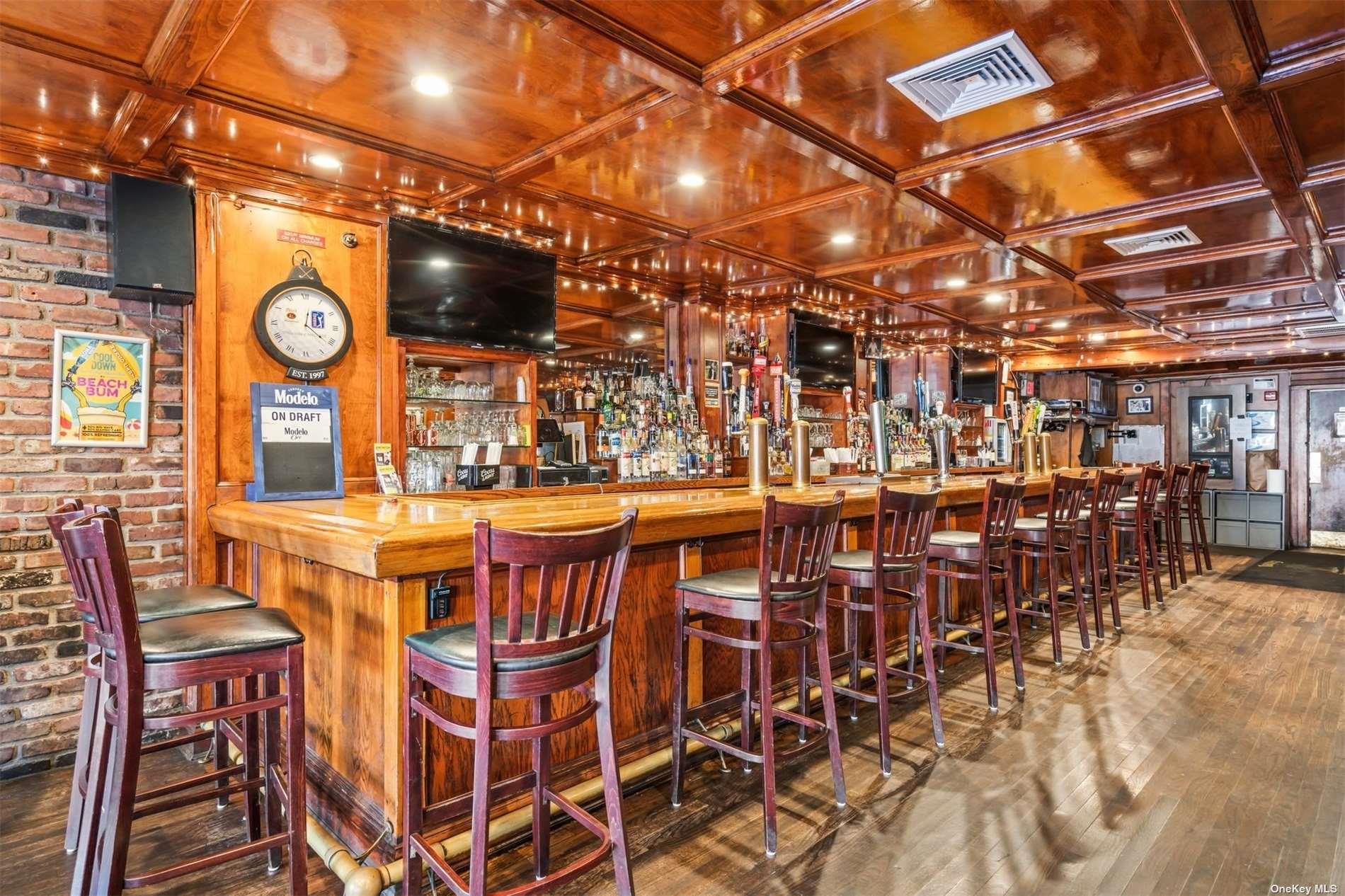 8 Wall Street, Huntington, NY 11743