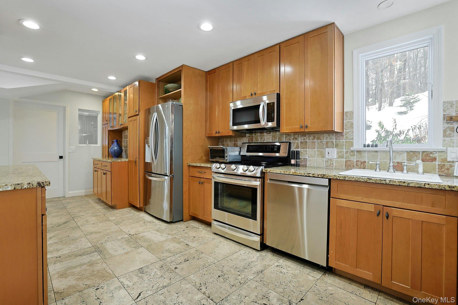 8 Old Roaring Brook Road, Mount Kisco, NY 10549