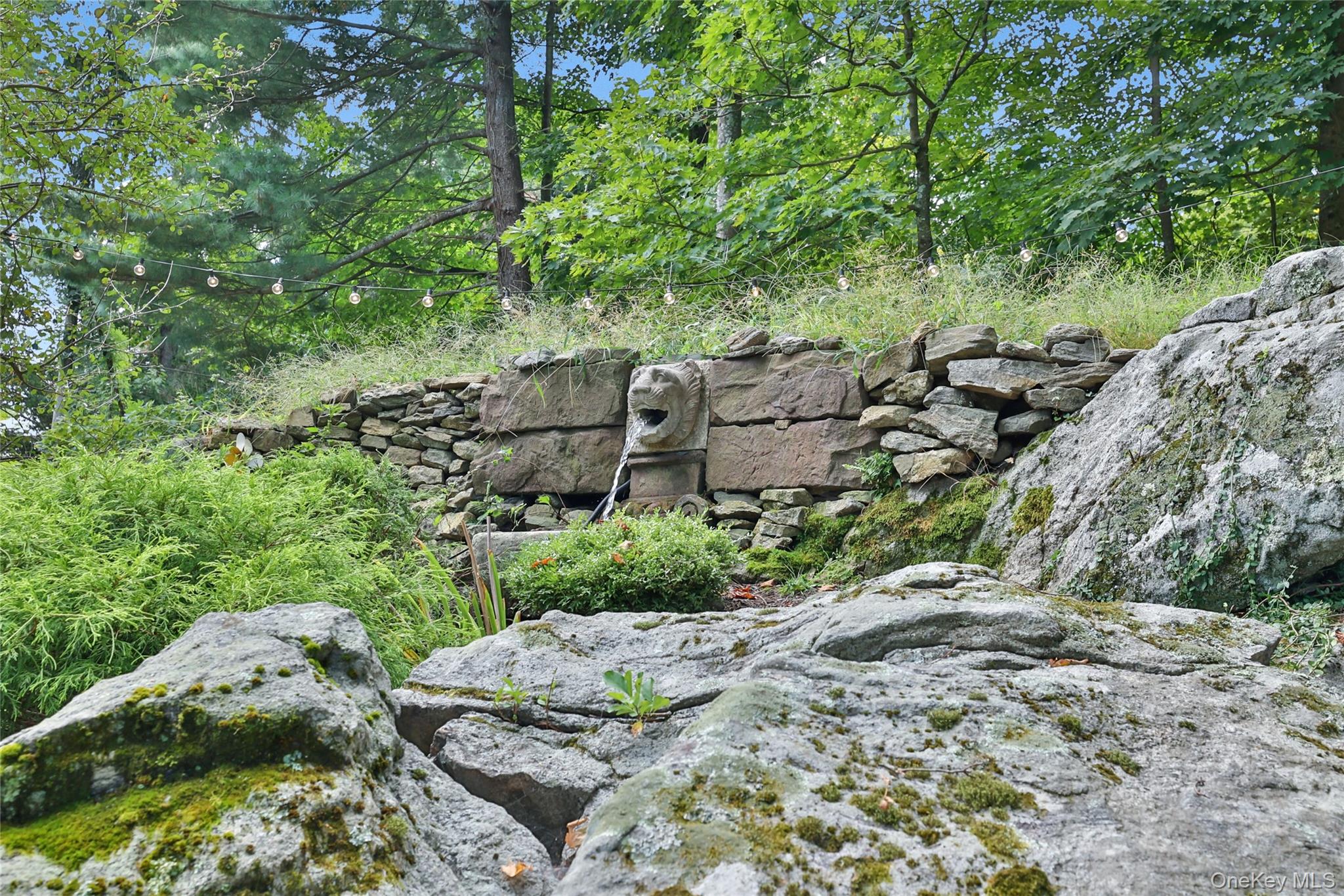 8 Old Roaring Brook Road, Mount Kisco, NY 10549