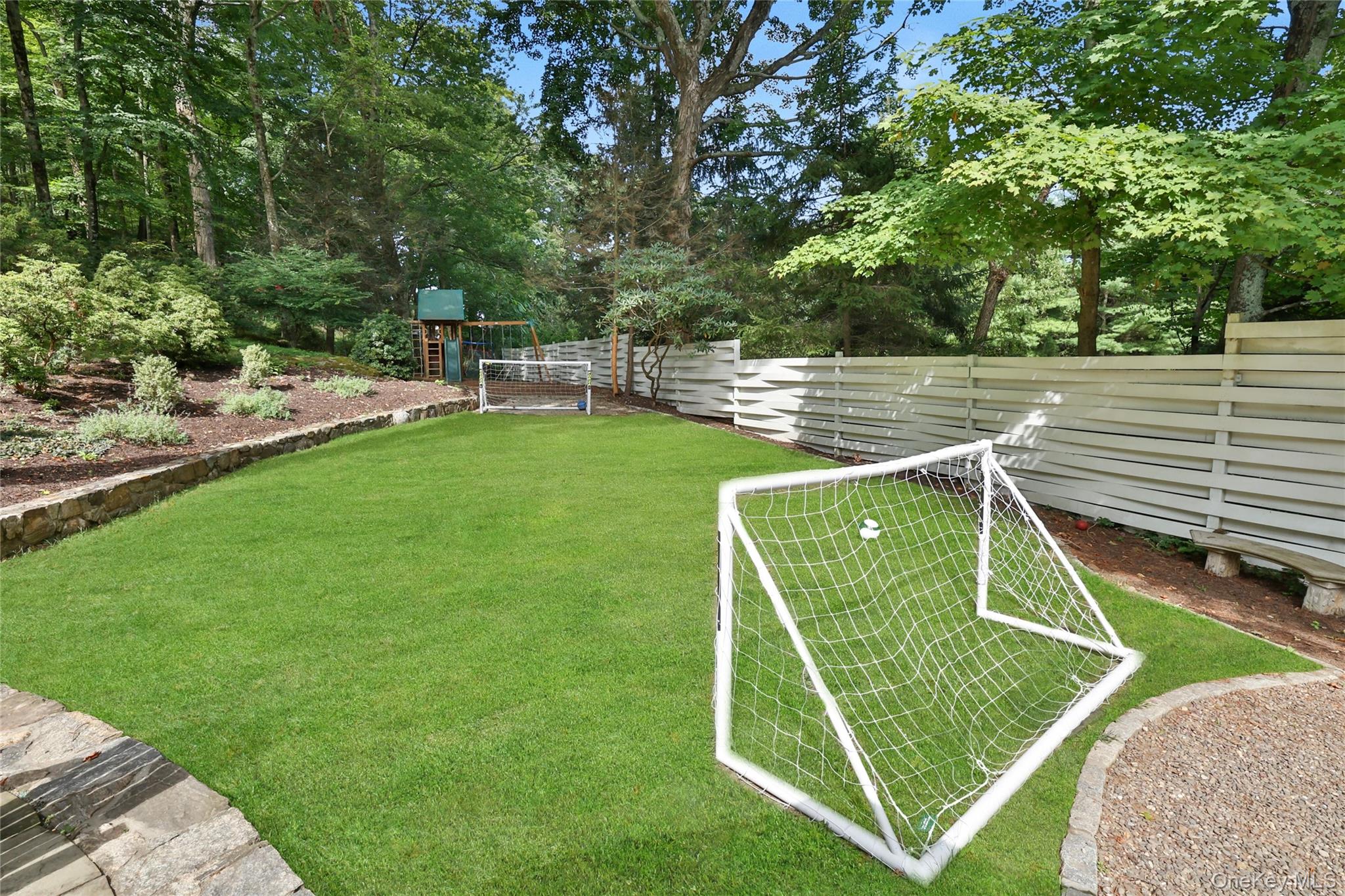 8 Old Roaring Brook Road, Mount Kisco, NY 10549