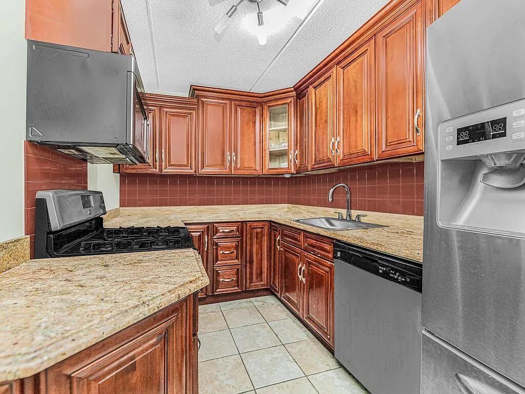 1120 Warburton Avenue # 2C, Yonkers, NY 10701
