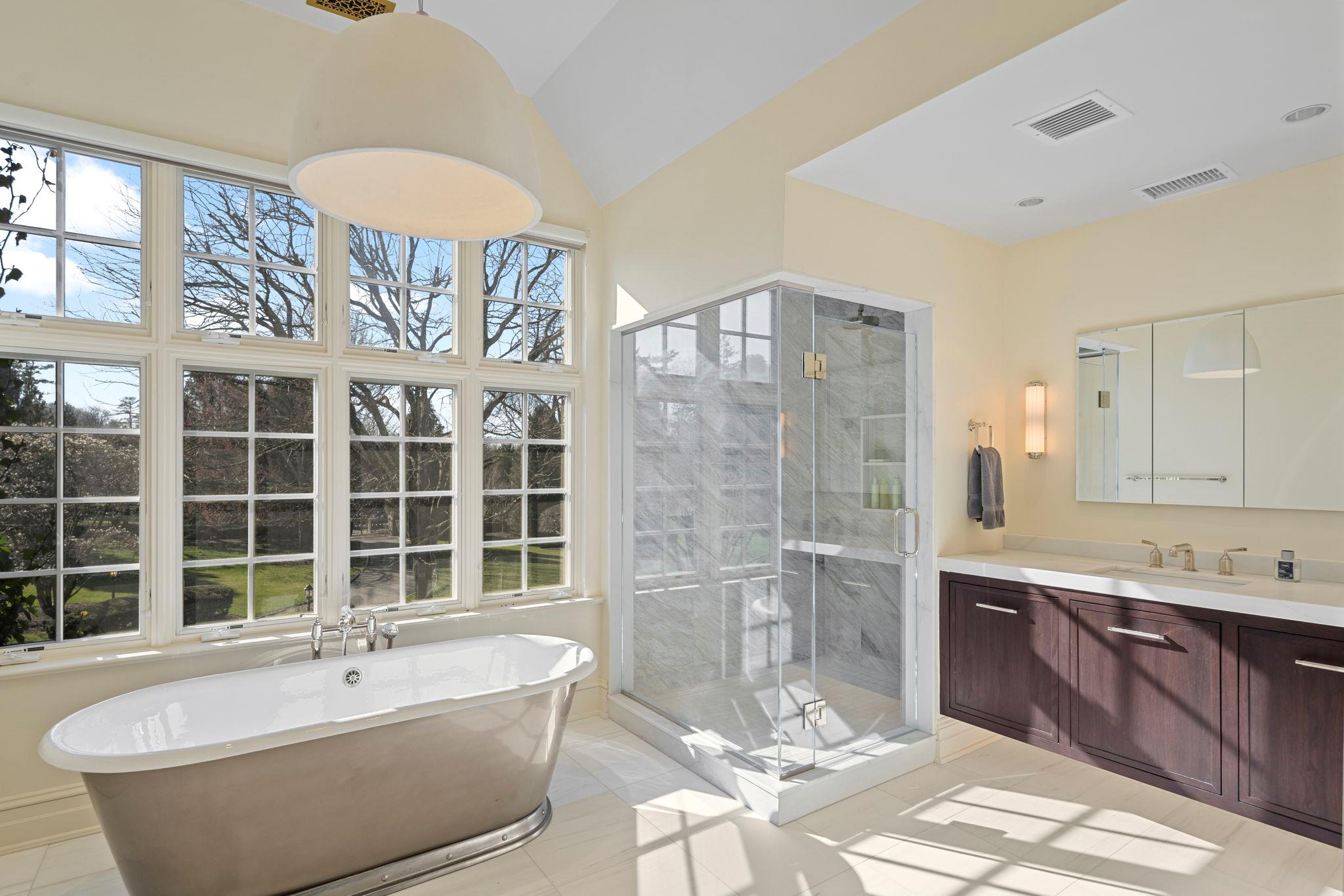 24 Penwood Road, Bedford Corners, NY 10549