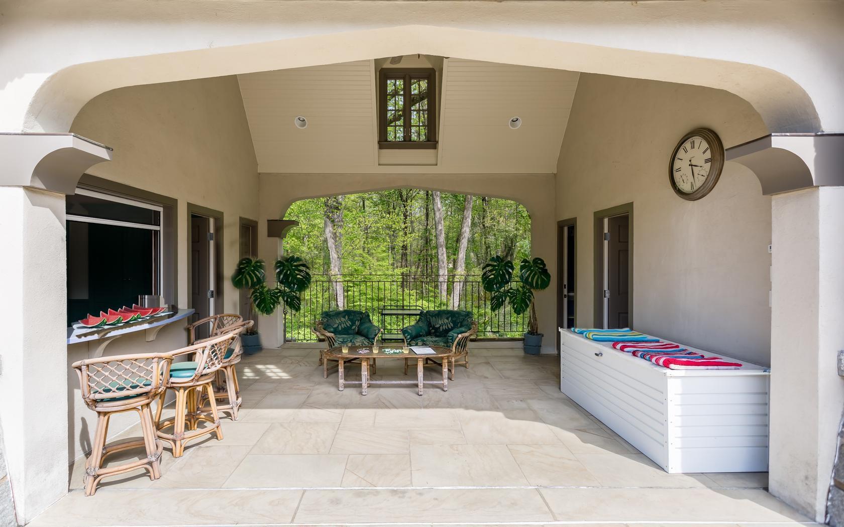 24 Penwood Road, Bedford Corners, NY 10549