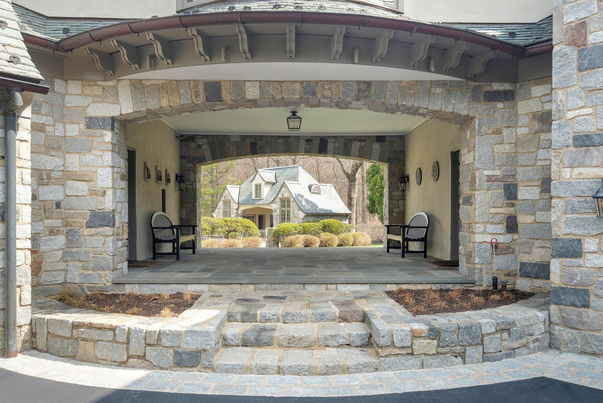 24 Penwood Road, Bedford Corners, NY 10549