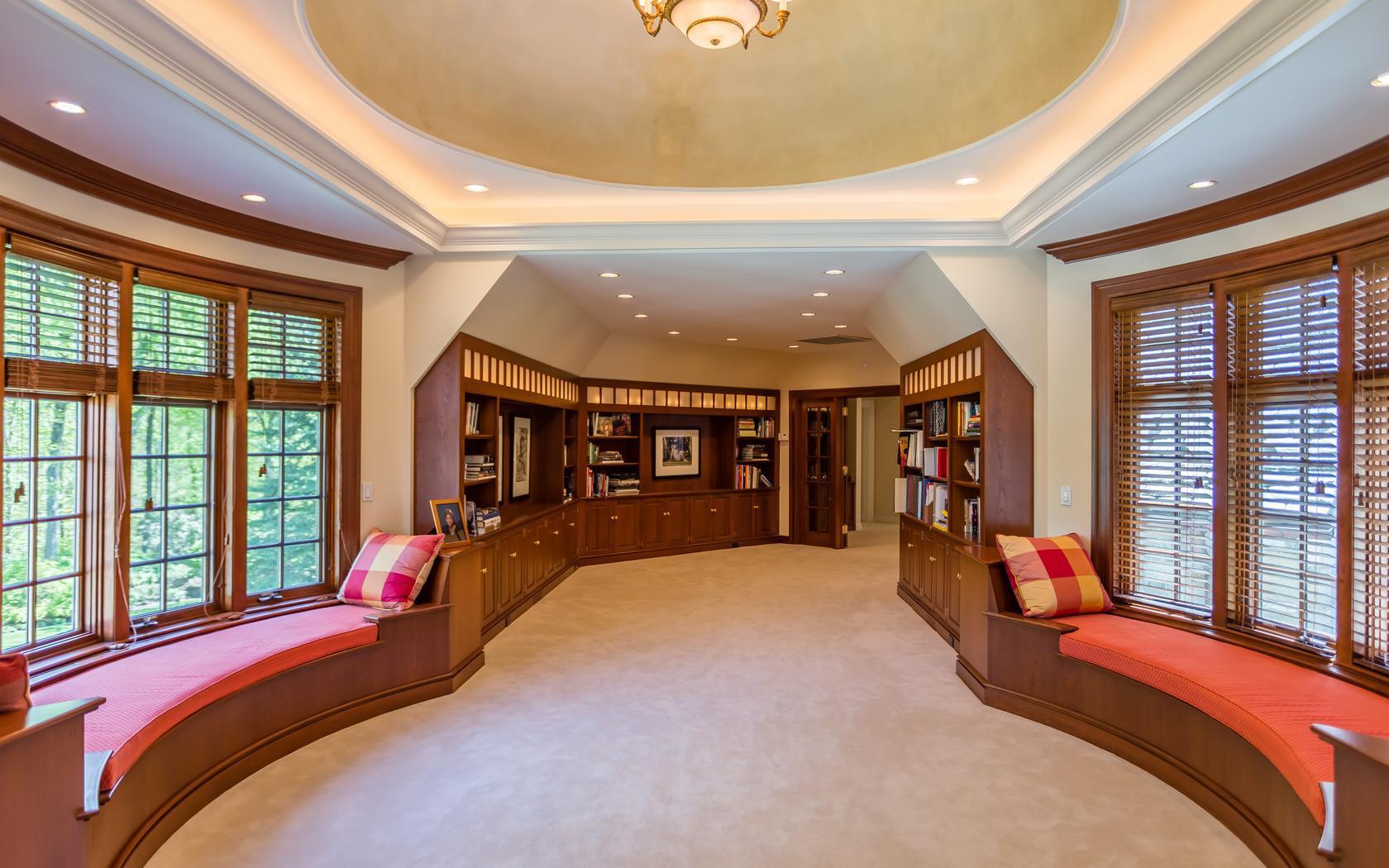 24 Penwood Road, Bedford Corners, NY 10549