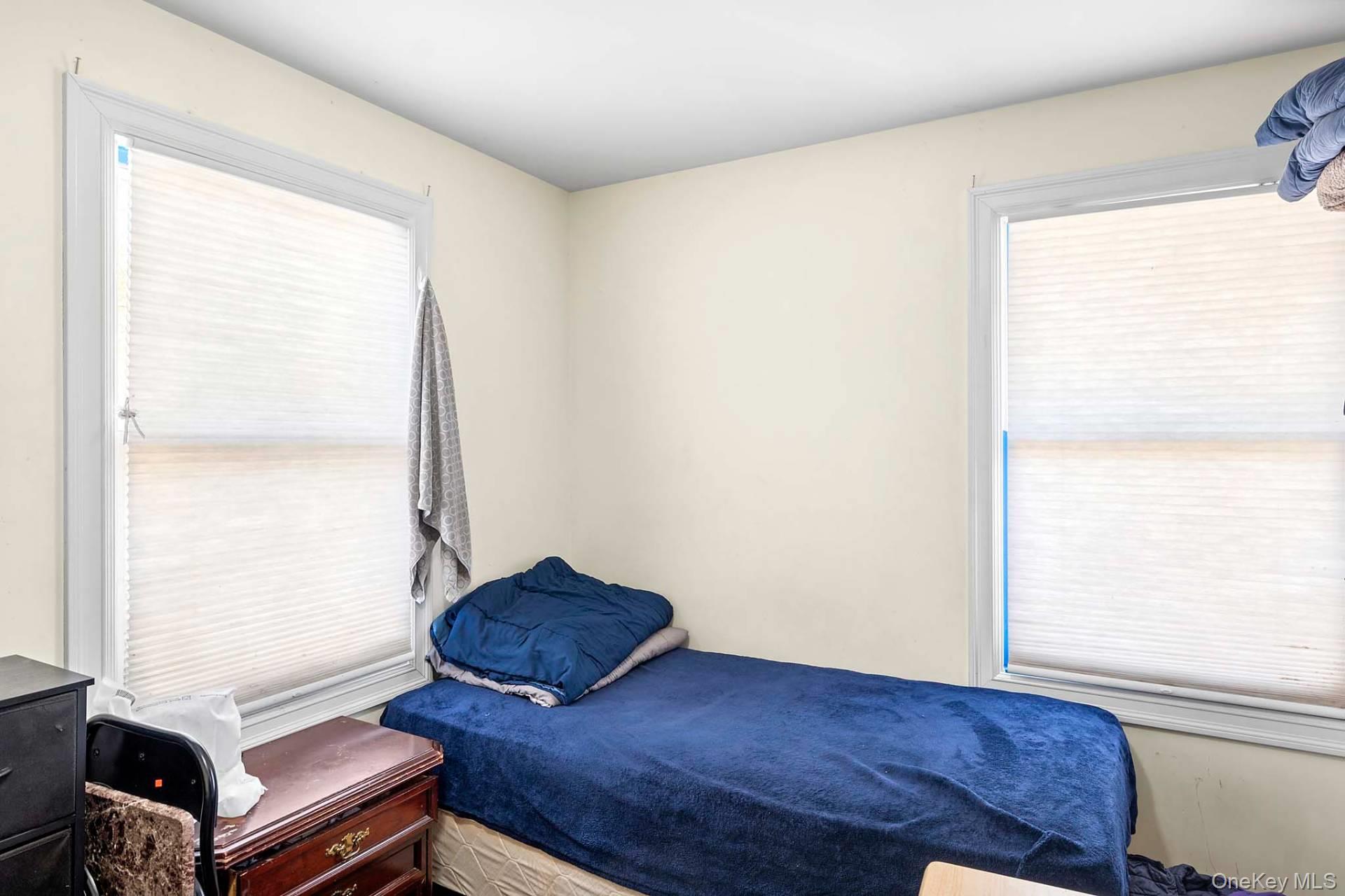 36 Wood Road Trail, Flanders, NY 11901