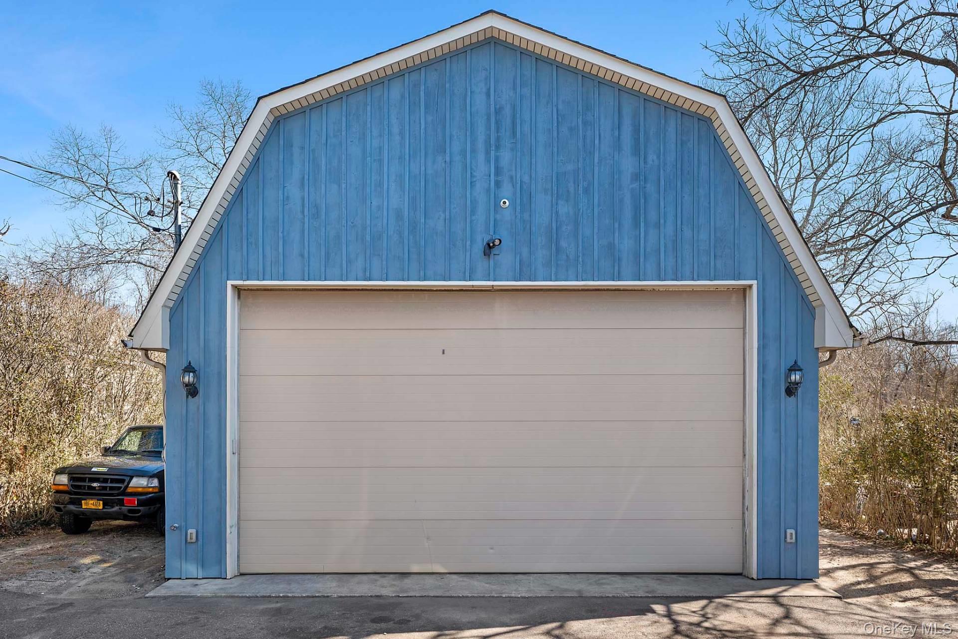 36 Wood Road Trail, Flanders, NY 11901