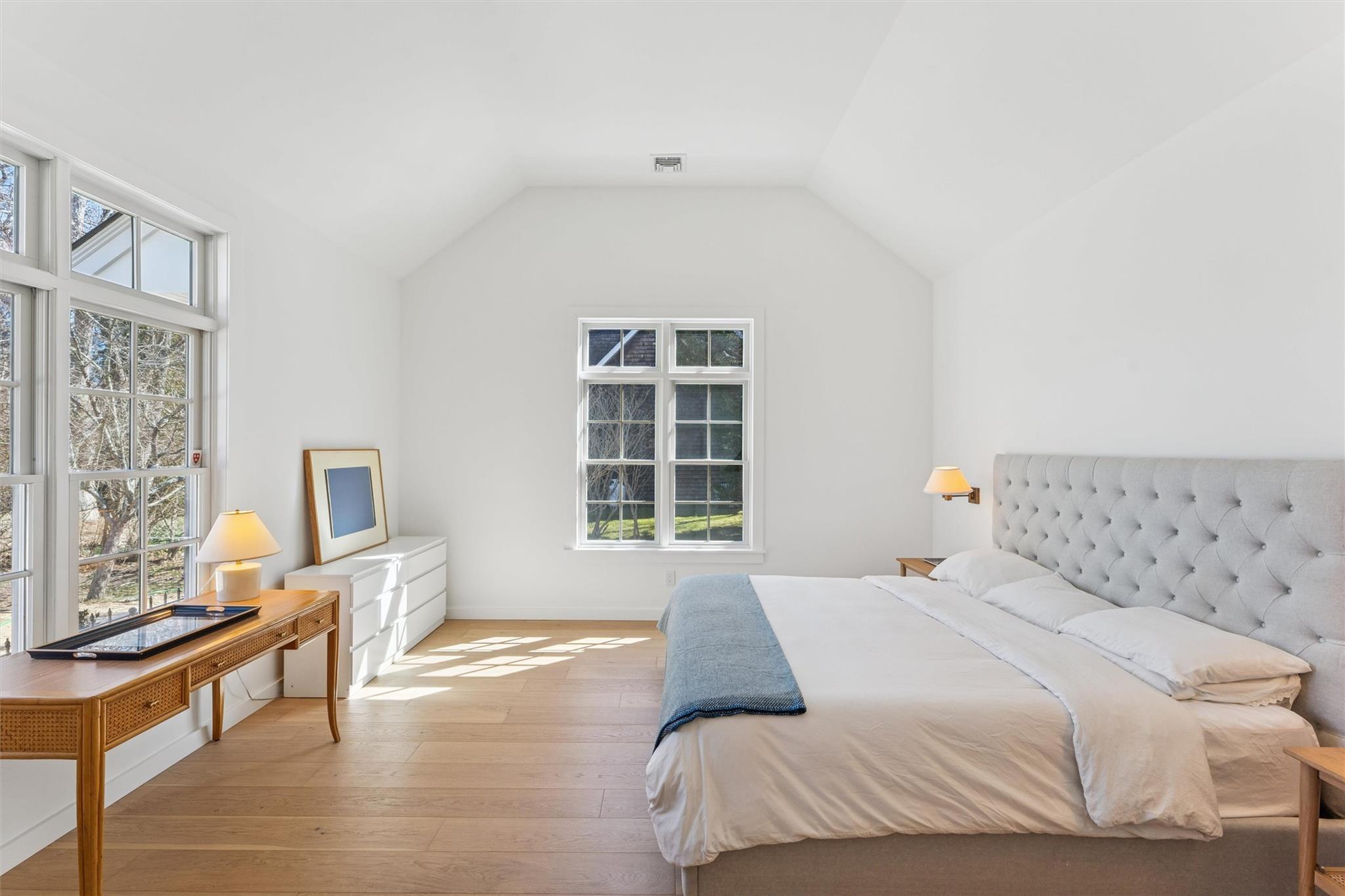 25 Lamb Avenue, Quogue, NY 11959