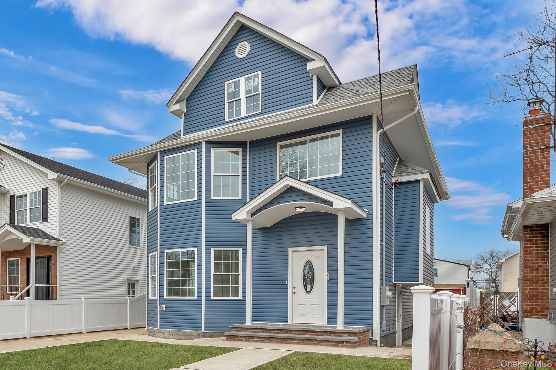 29 Sterling Place, Hempstead, NY 11550