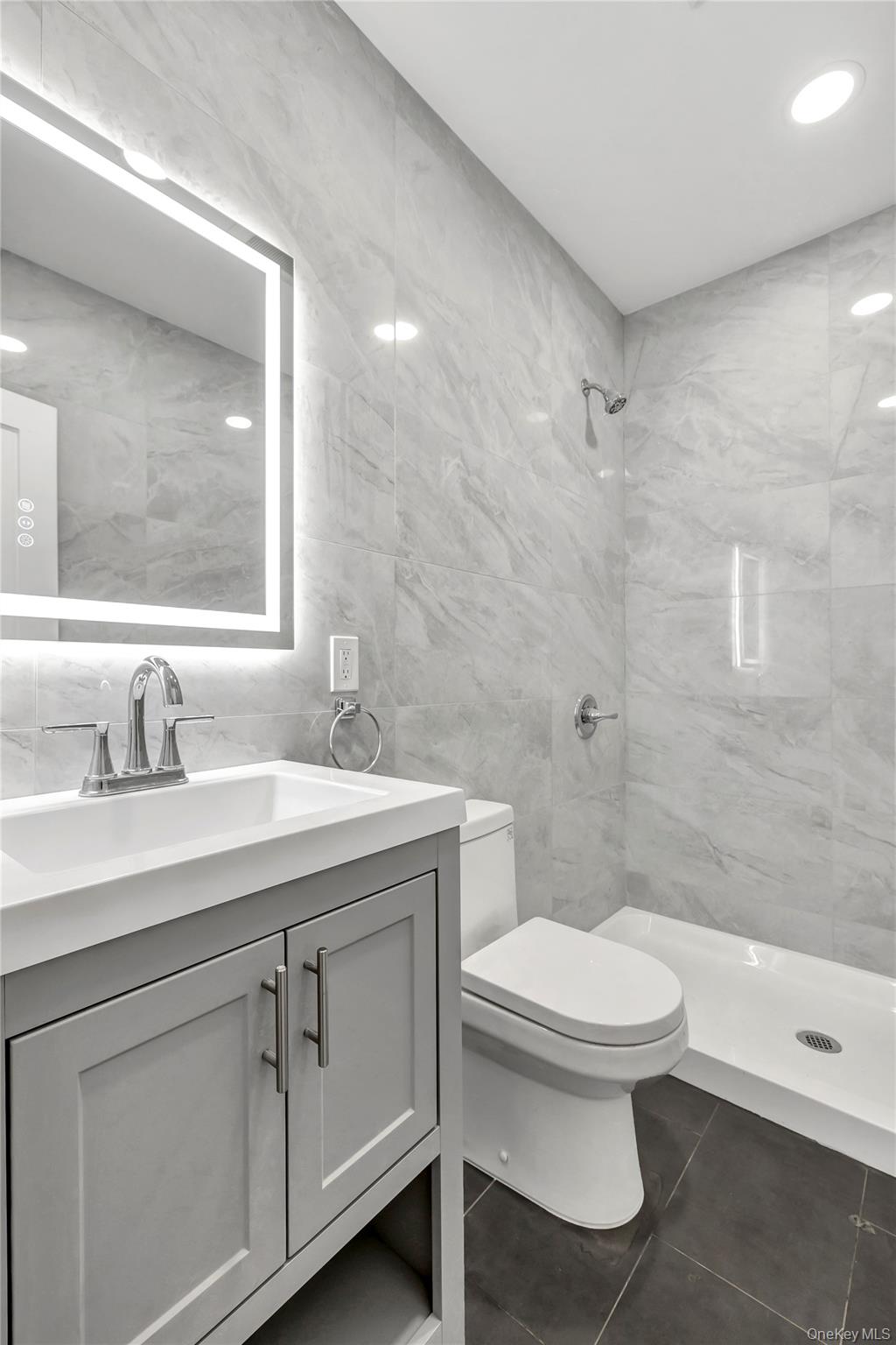 29 Sterling Place, Hempstead, NY 11550