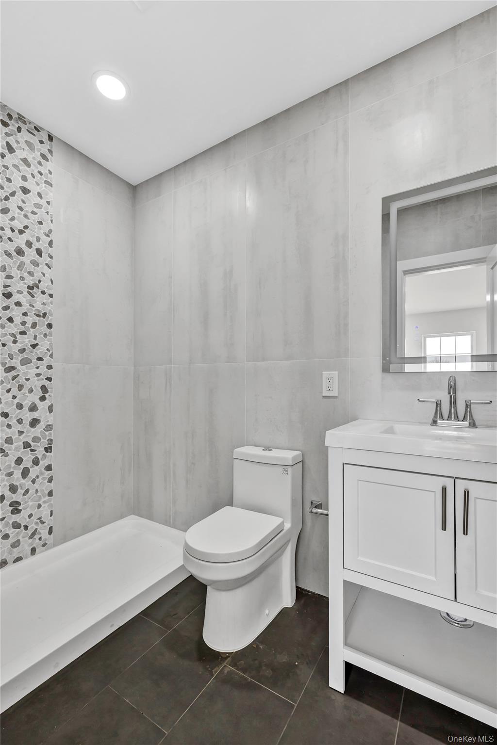 29 Sterling Place, Hempstead, NY 11550