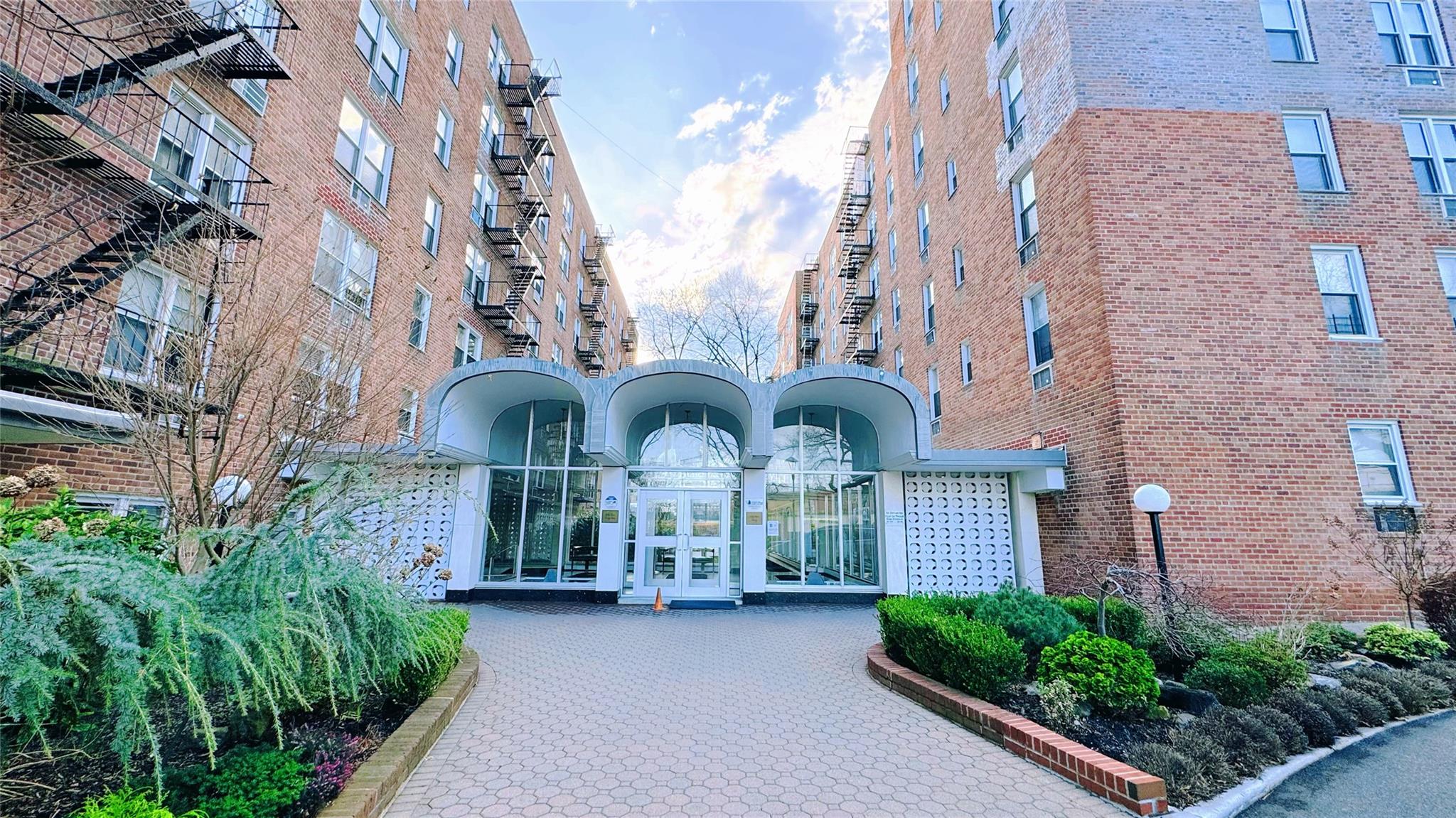 54-40 Little Neck Parkway # 6B, Little Neck, NY 11362