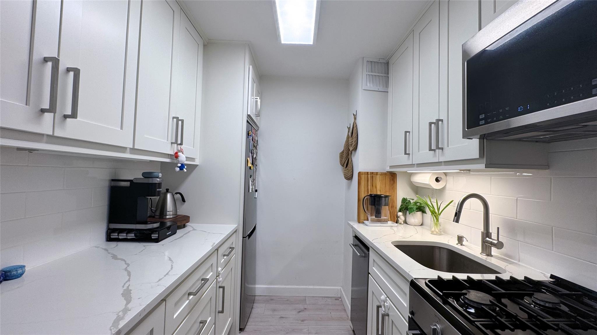 54-40 Little Neck Parkway # 6B, Little Neck, NY 11362