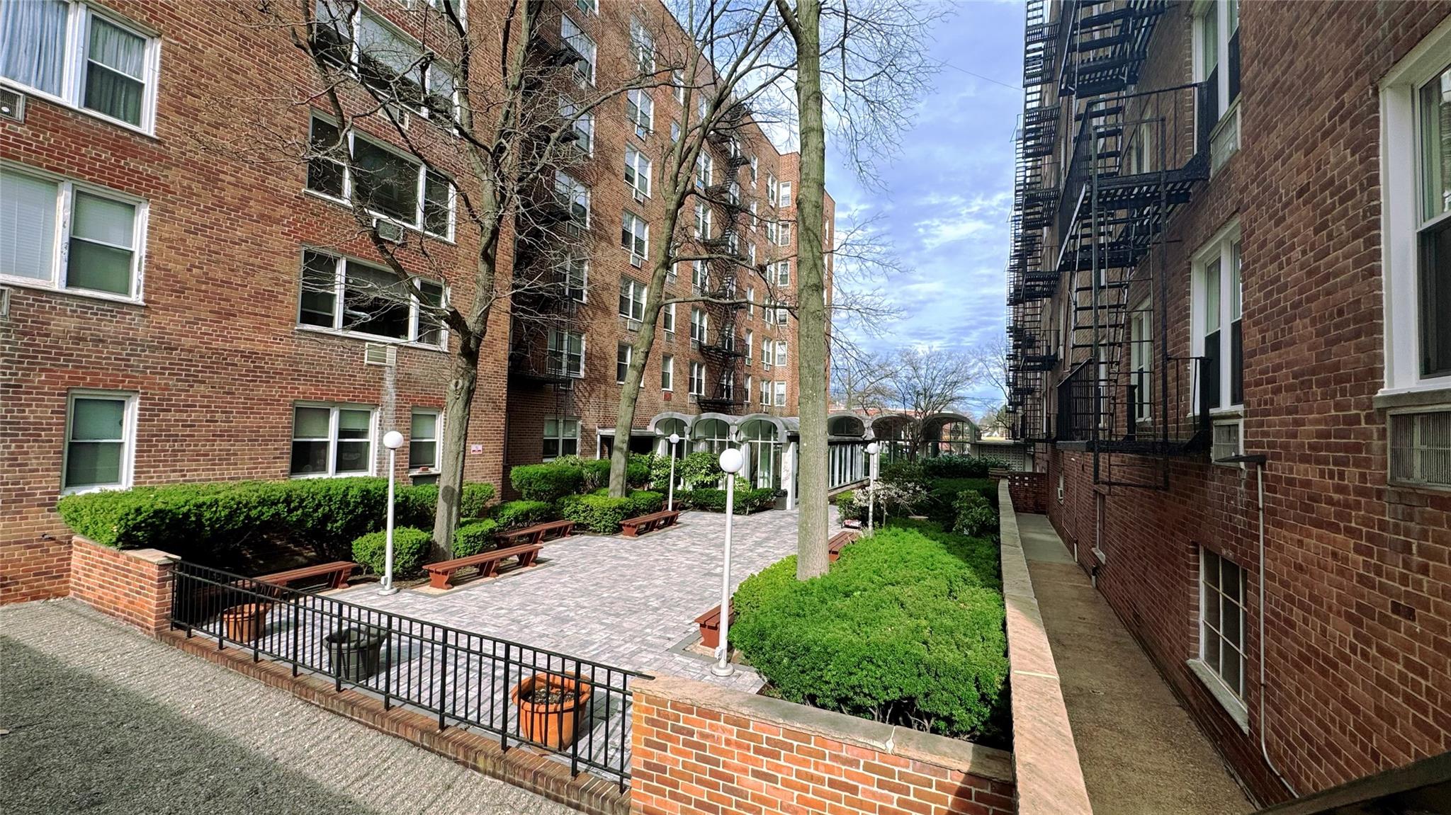 54-40 Little Neck Parkway # 6B, Little Neck, NY 11362