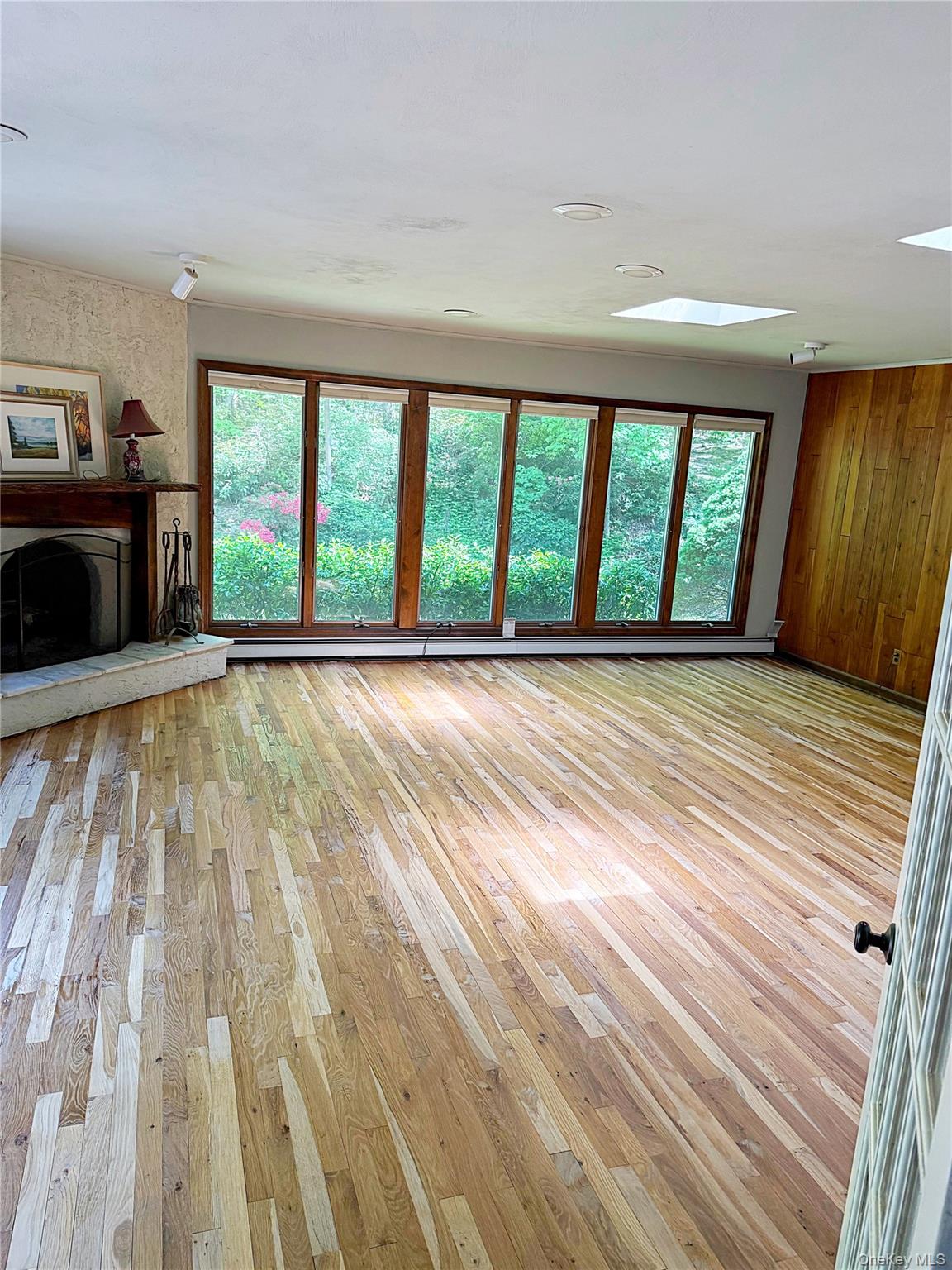 39 Cliff Road, Port Jefferson, NY 11777