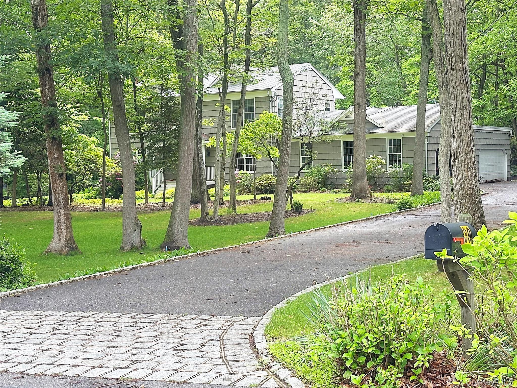 39 Cliff Road, Port Jefferson, NY 11777