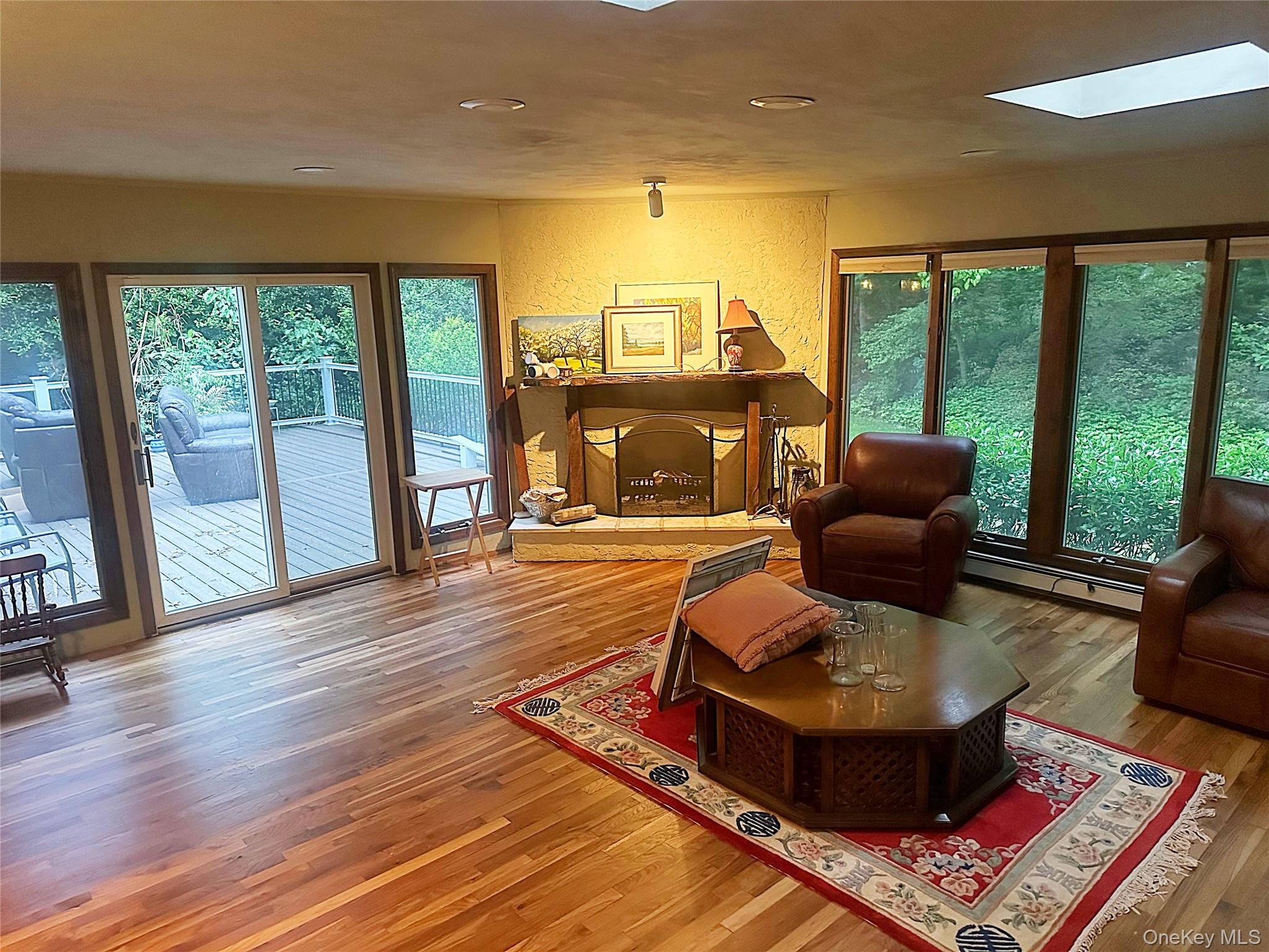 39 Cliff Road, Port Jefferson, NY 11777