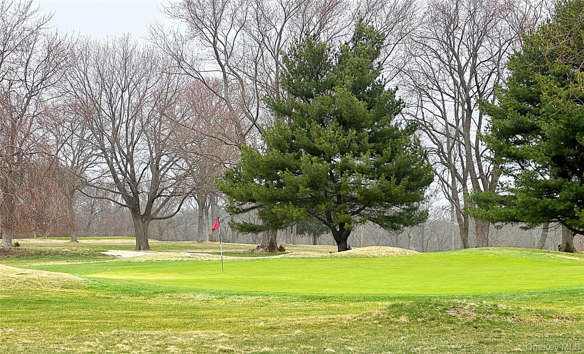 39 Cliff Road, Port Jefferson, NY 11777