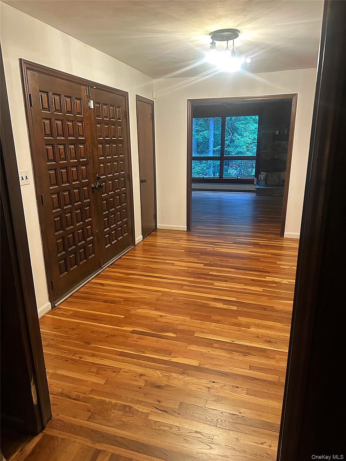 39 Cliff Road, Port Jefferson, NY 11777