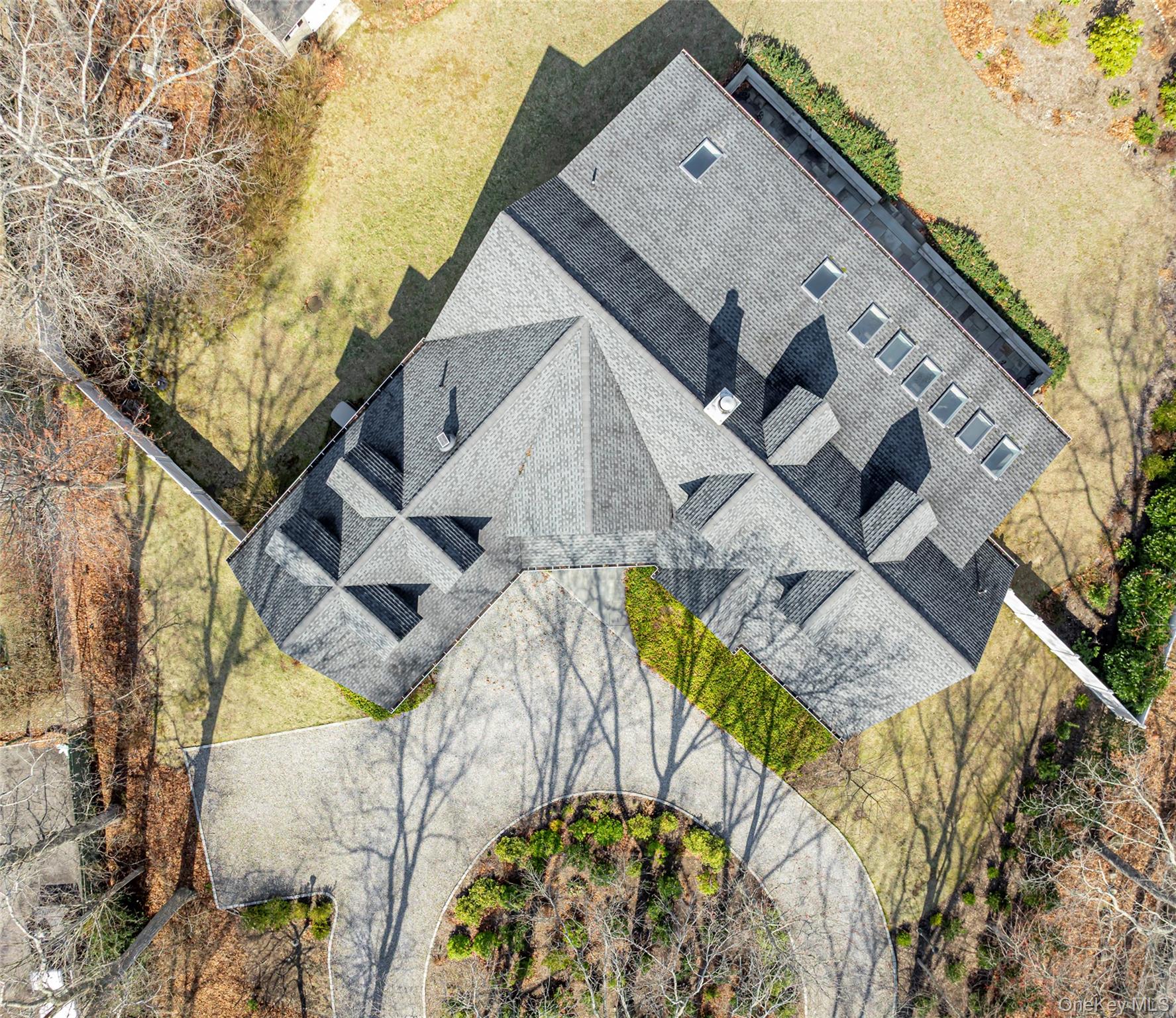 27 Country Club Drive, Shelter Island, NY 11964