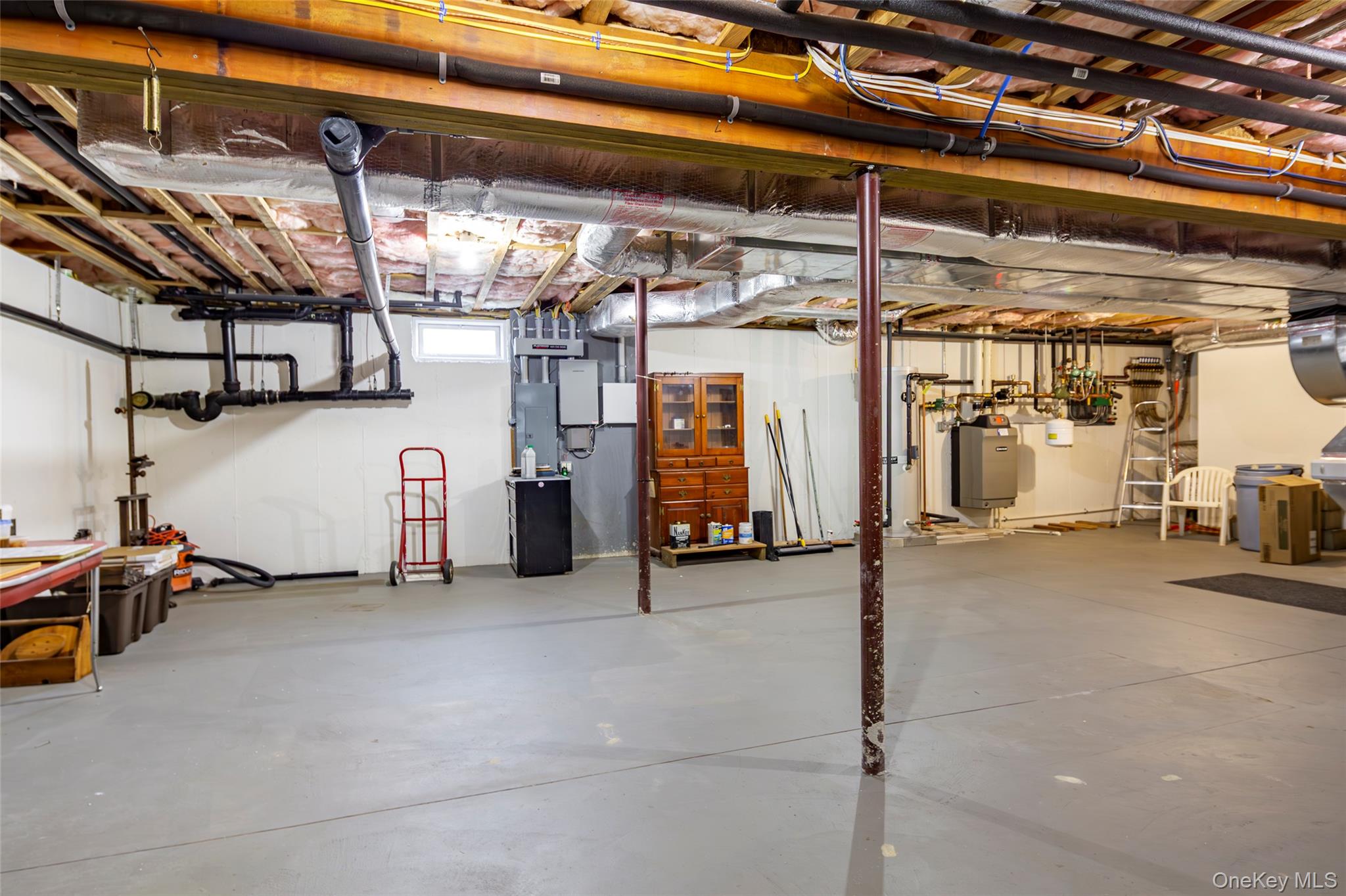 27 Country Club Drive, Shelter Island, NY 11964