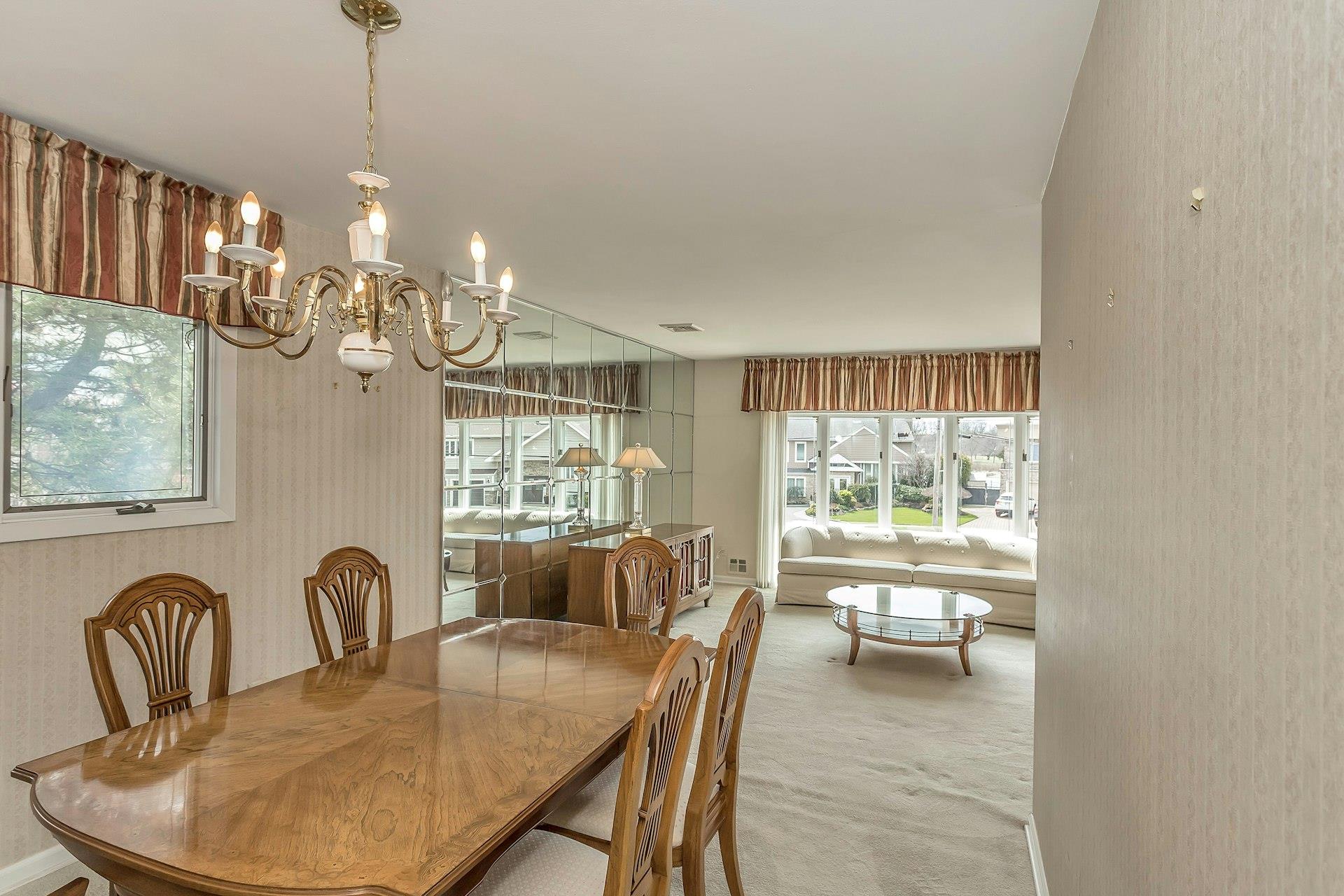 2959 Clubhouse Road, Merrick, NY 11566