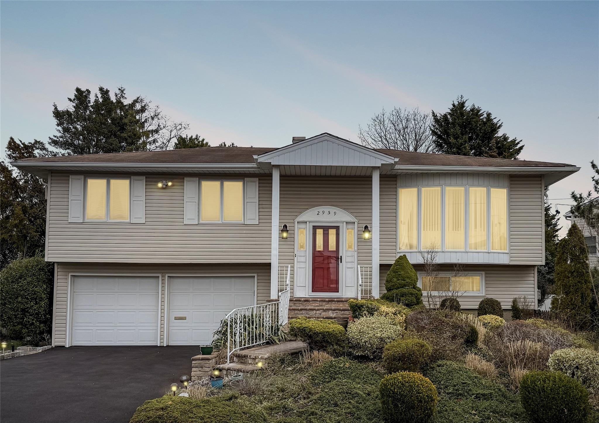 2959 Clubhouse Road, Merrick, NY 11566