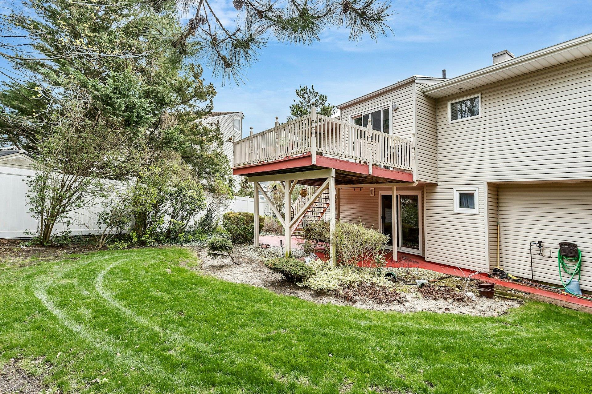 2959 Clubhouse Road, Merrick, NY 11566