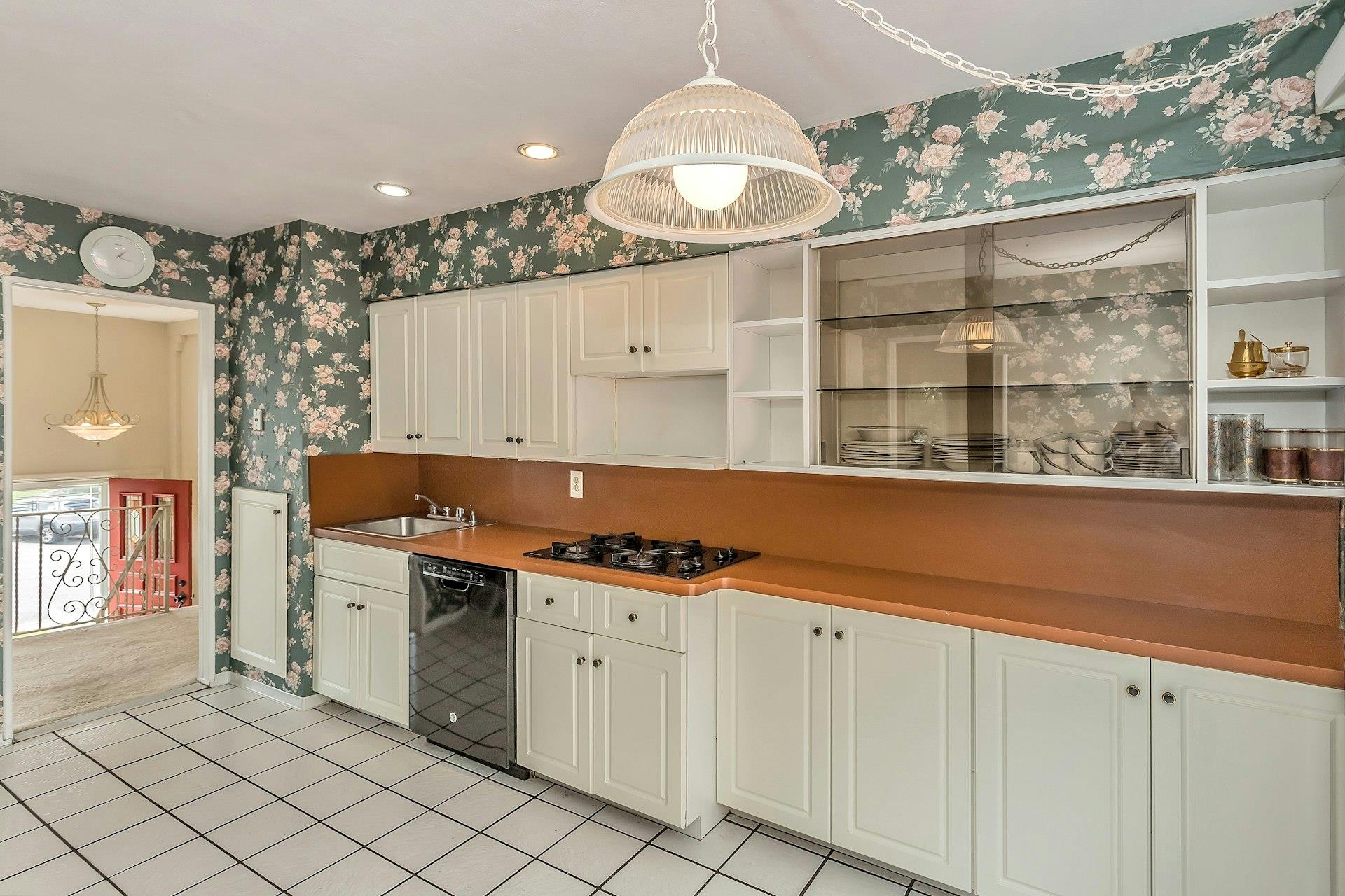 2959 Clubhouse Road, Merrick, NY 11566