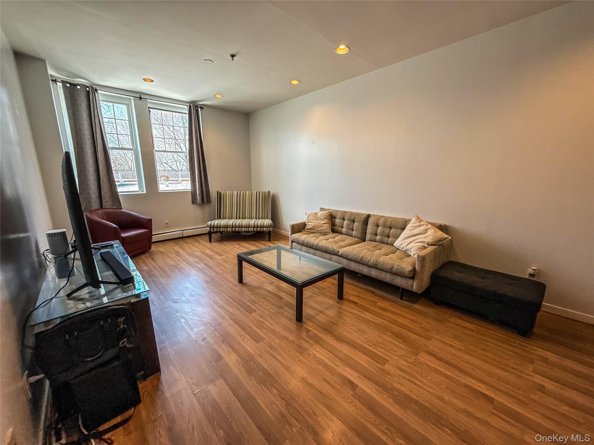 100 Clarewood Drive # 4G, Hastings-on-Hudson, NY 10706