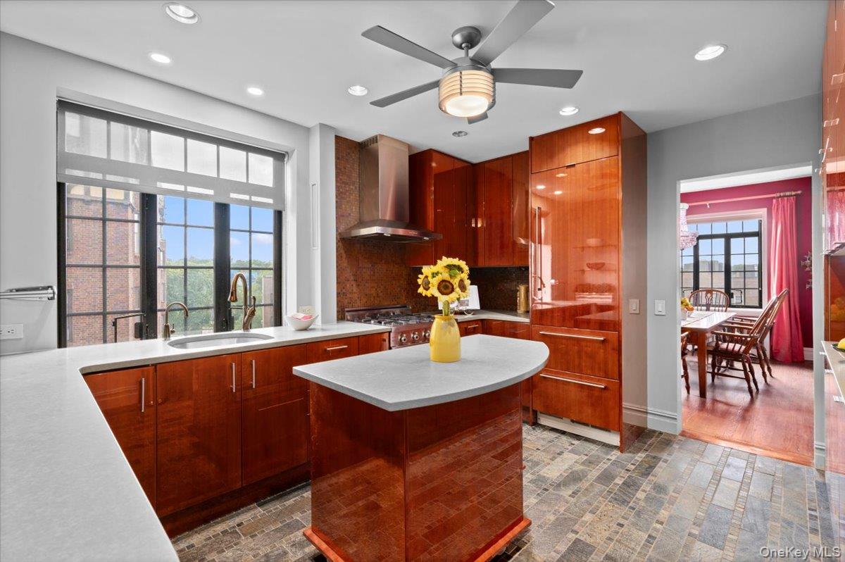 45 Pondfield Road W # 4C, Bronxville, NY 10708