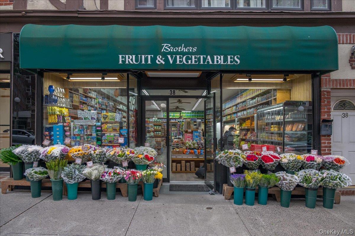 45 Pondfield Road W # 4C, Bronxville, NY 10708