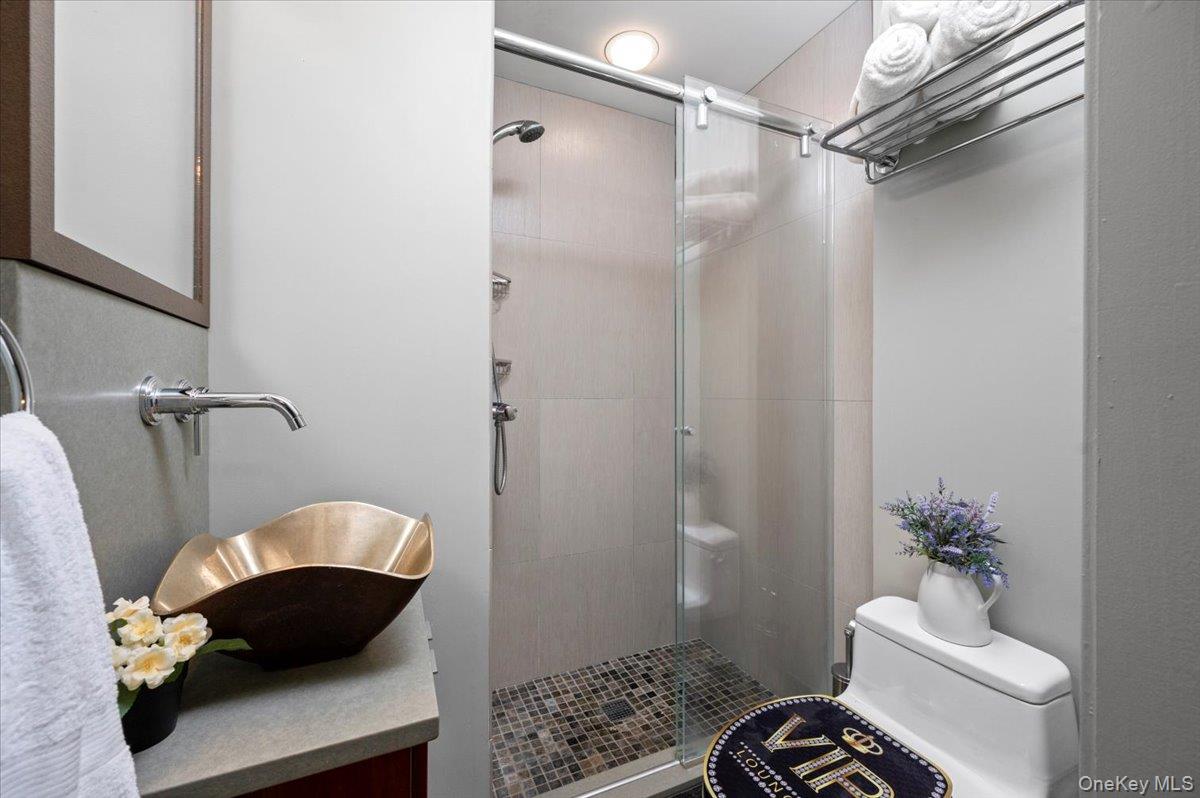 45 Pondfield Road W # 4C, Bronxville, NY 10708