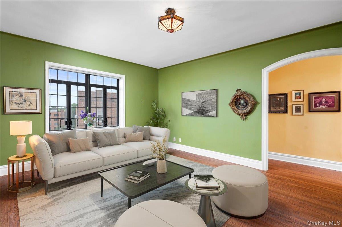 45 Pondfield Road W # 4C, Bronxville, NY 10708