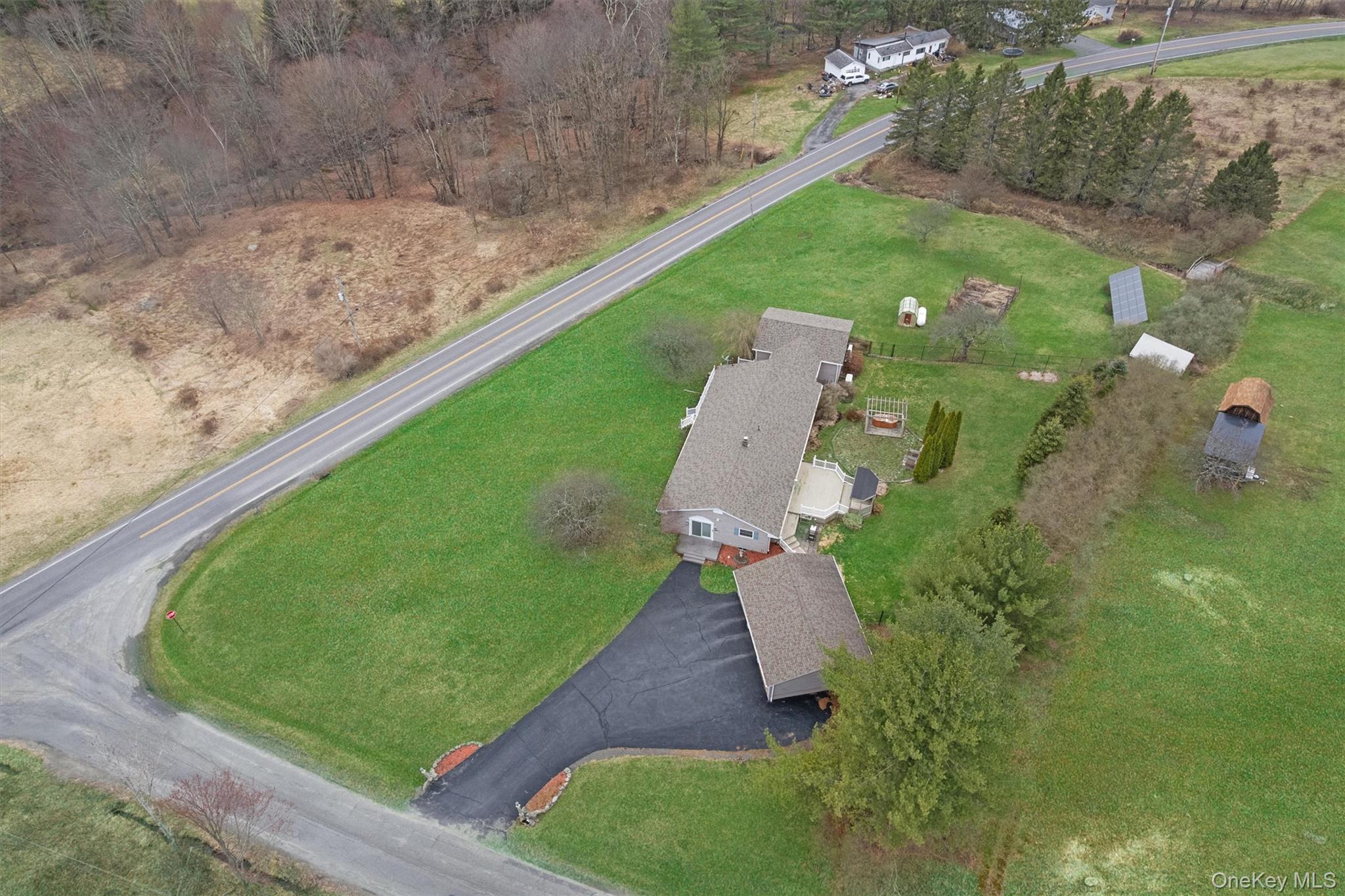 5 Hess Road, Callicoon, NY 12723