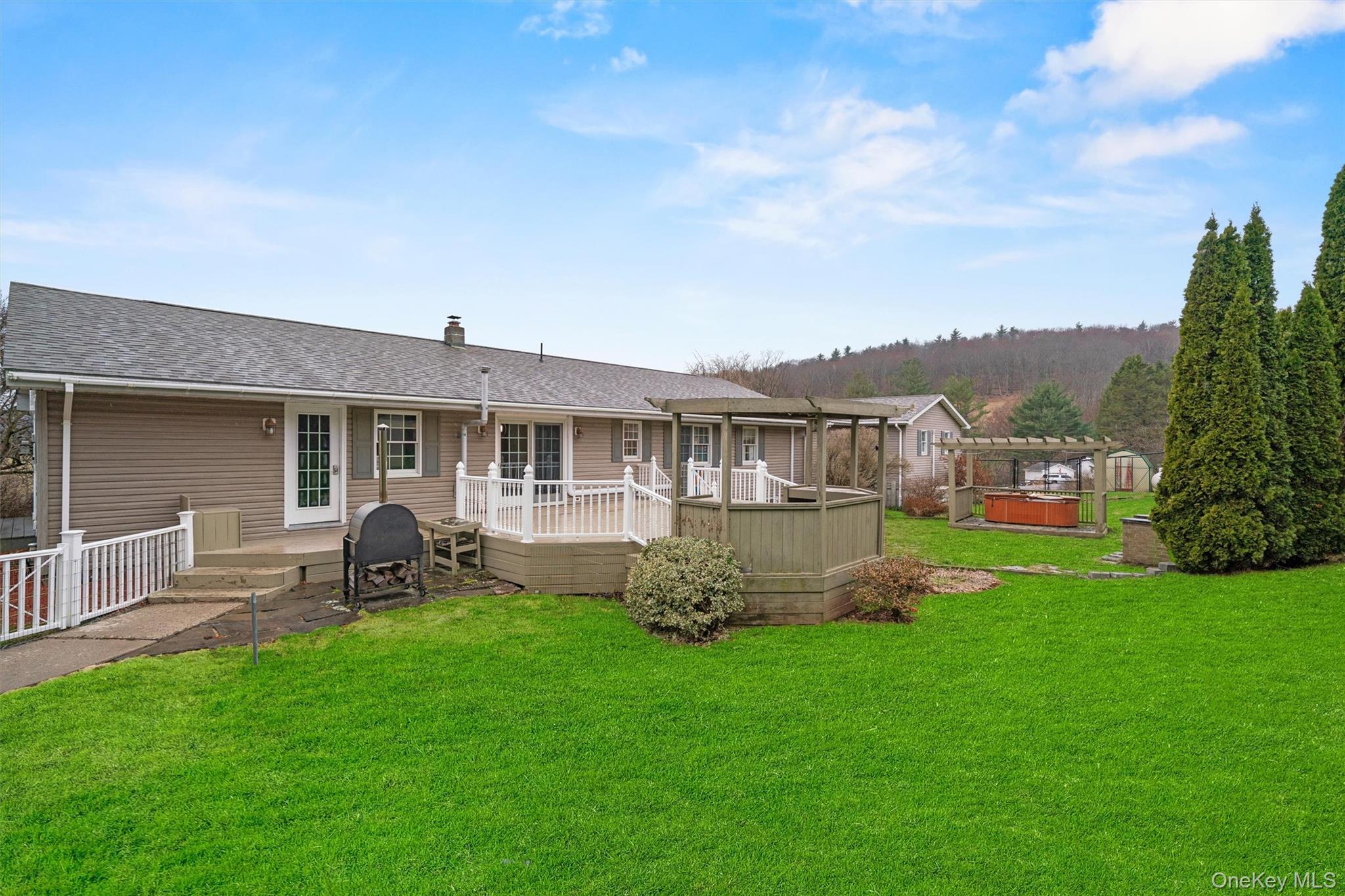 5 Hess Road, Callicoon, NY 12723