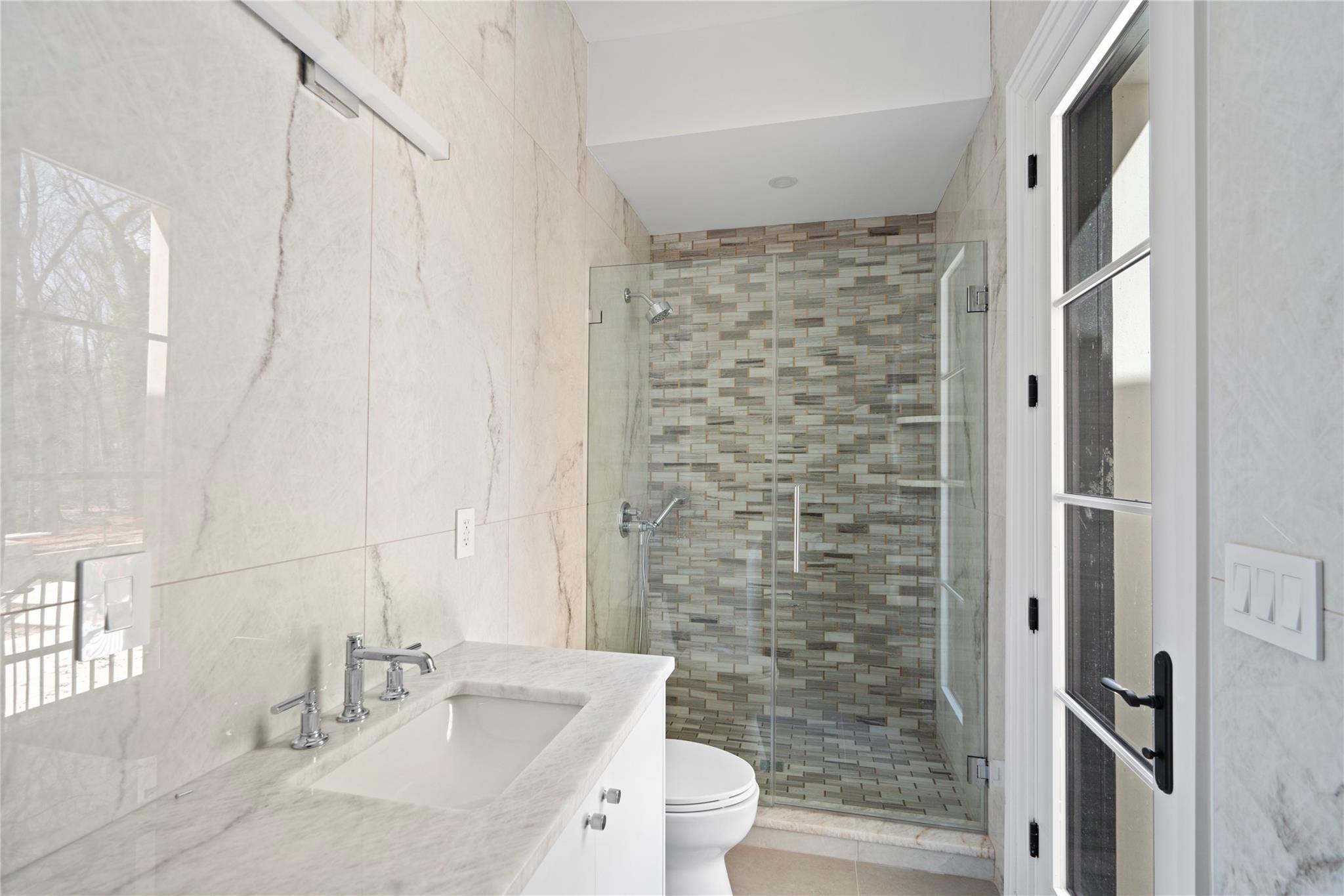 20 Knollwood Road, Muttontown, NY 11545