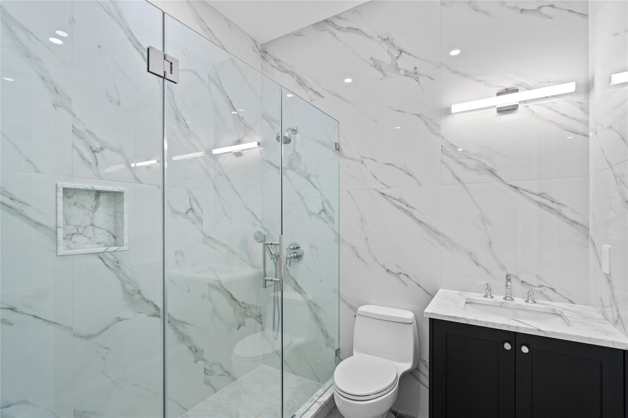 20 Knollwood Road, Muttontown, NY 11545