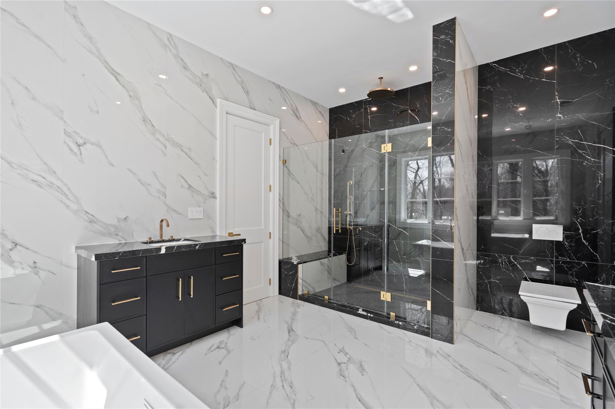 20 Knollwood Road, Muttontown, NY 11545