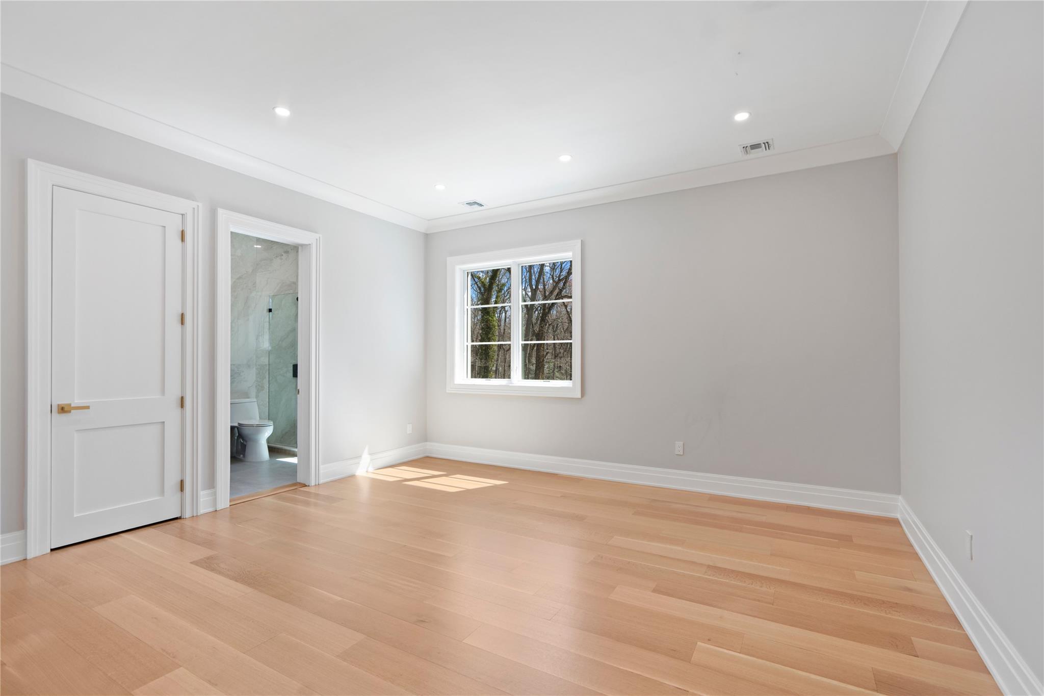 20 Knollwood Road, Muttontown, NY 11545