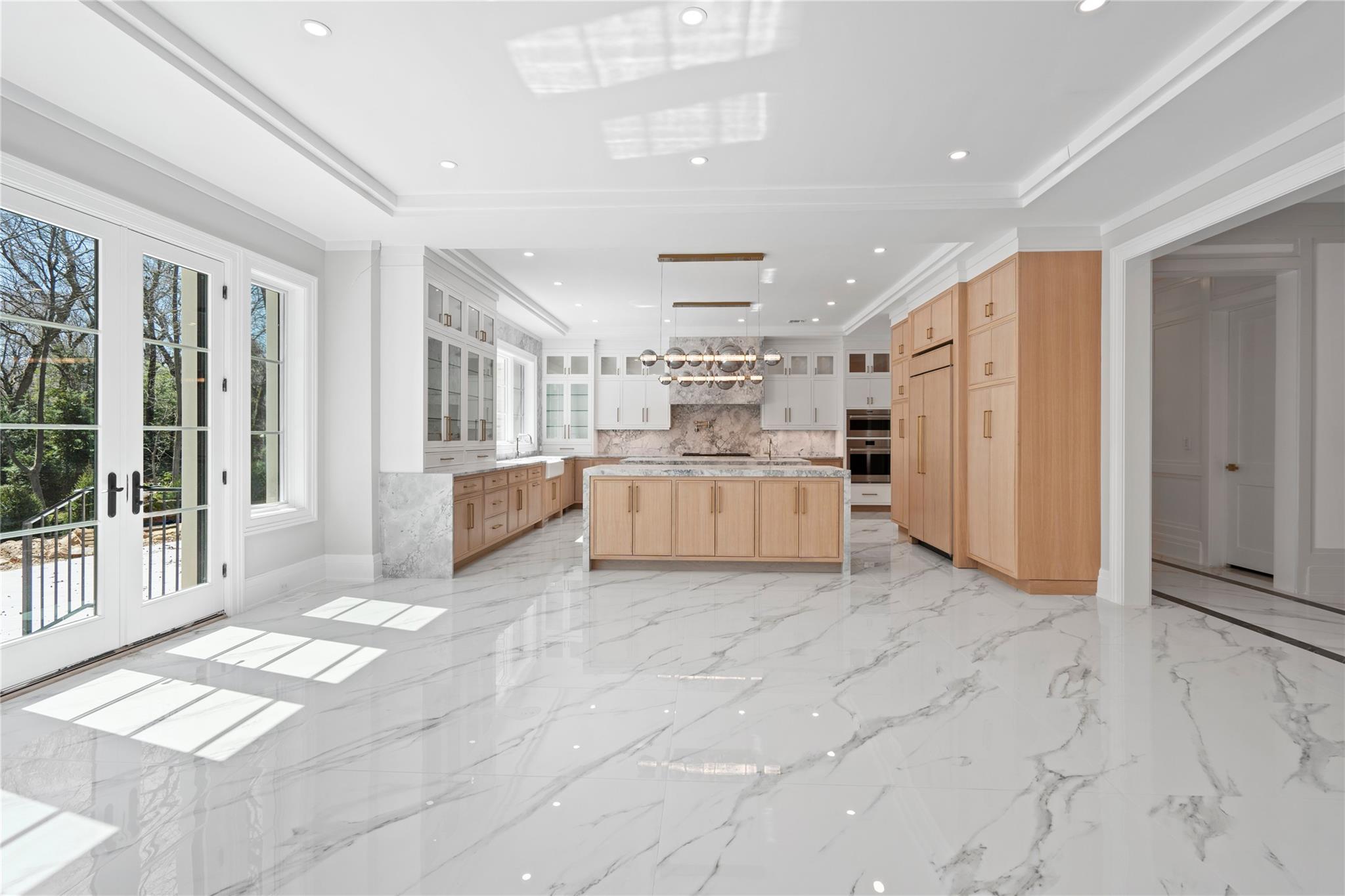 20 Knollwood Road, Muttontown, NY 11545