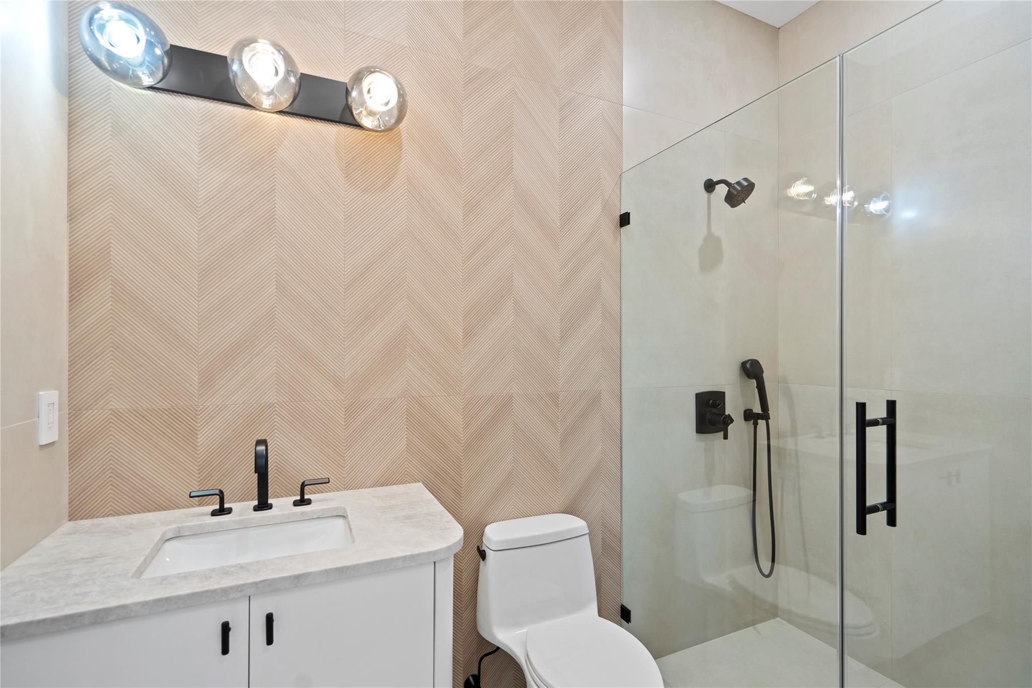 20 Knollwood Road, Muttontown, NY 11545