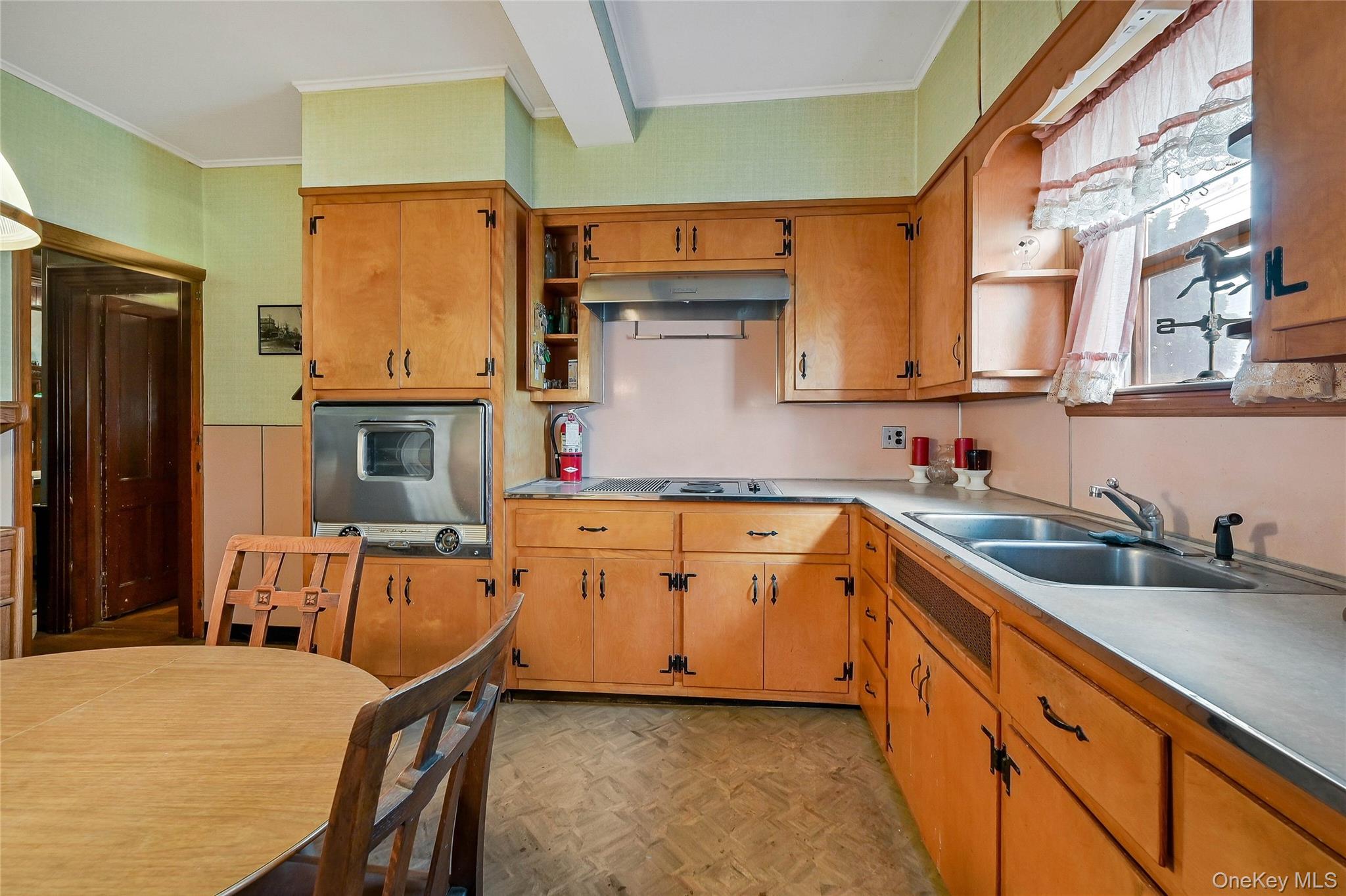 218 Griffing Avenue, Riverhead, NY 11901