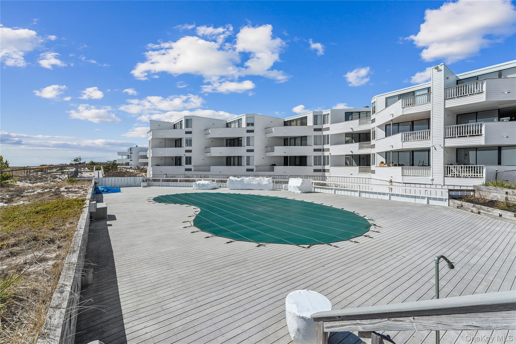 253 Dune Road # 48, Westhampton Beach, NY 11978