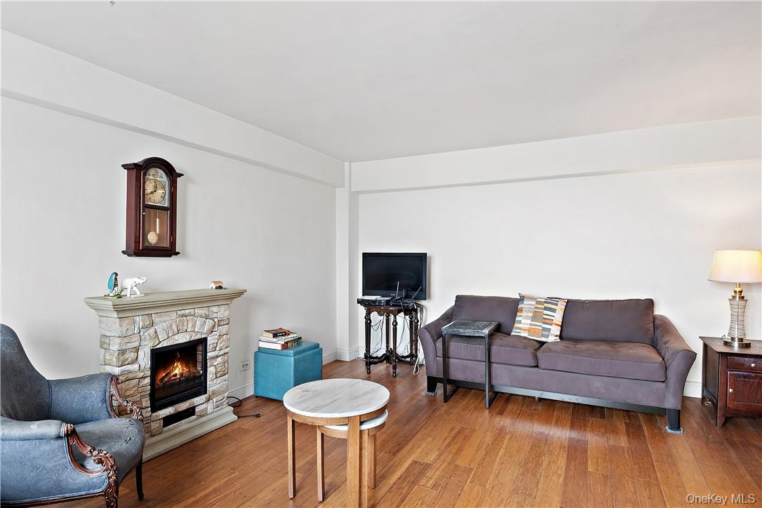 4320 Van Cortlandt Park East # 6B, Bronx, NY 10470
