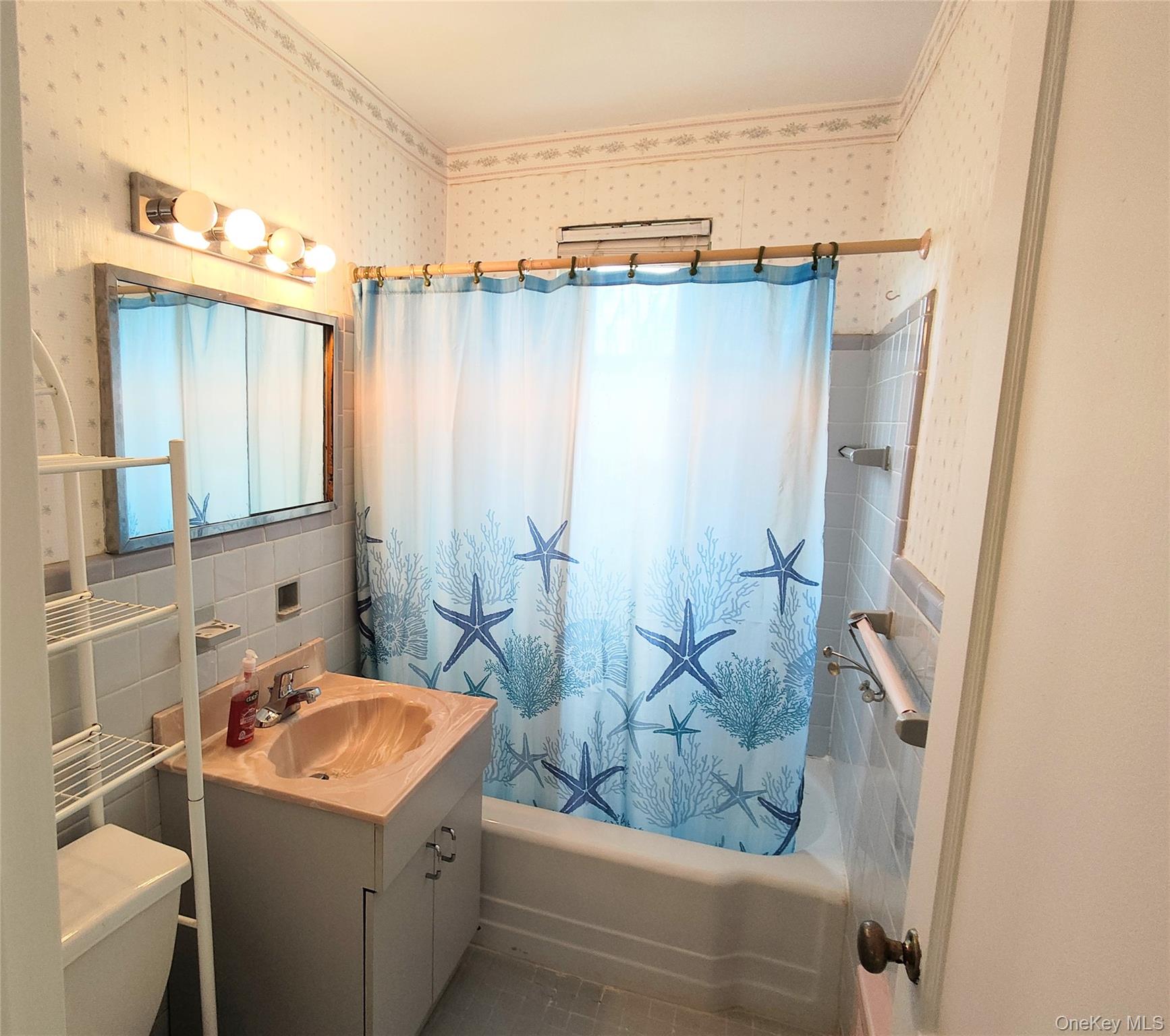 155-11 89th Street # 2L, Howard Beach, NY 11414